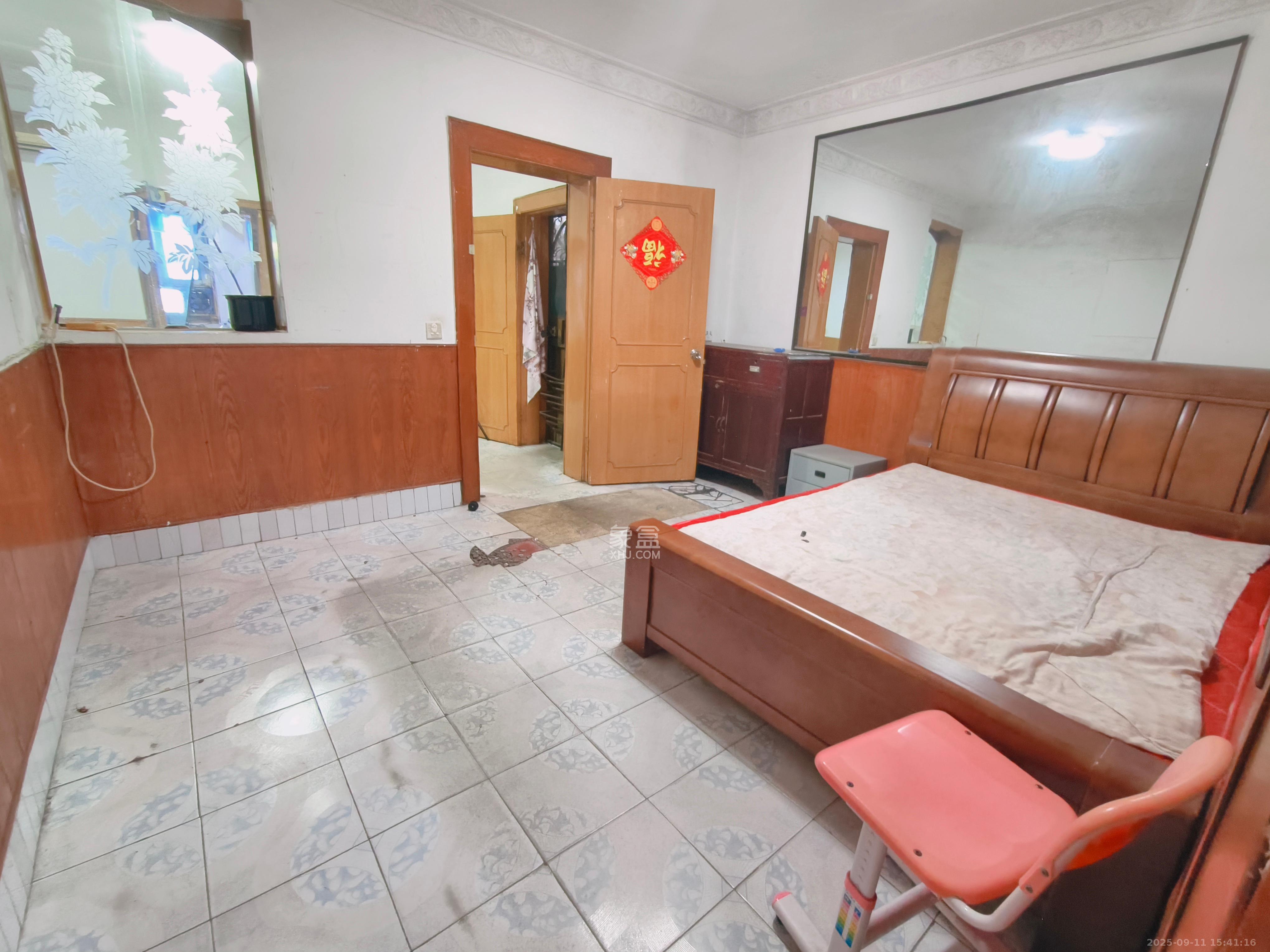 向韶村  3室2厅1卫    1300.0元/月 向韶村  3室2厅1卫    1300.0元/月室内图