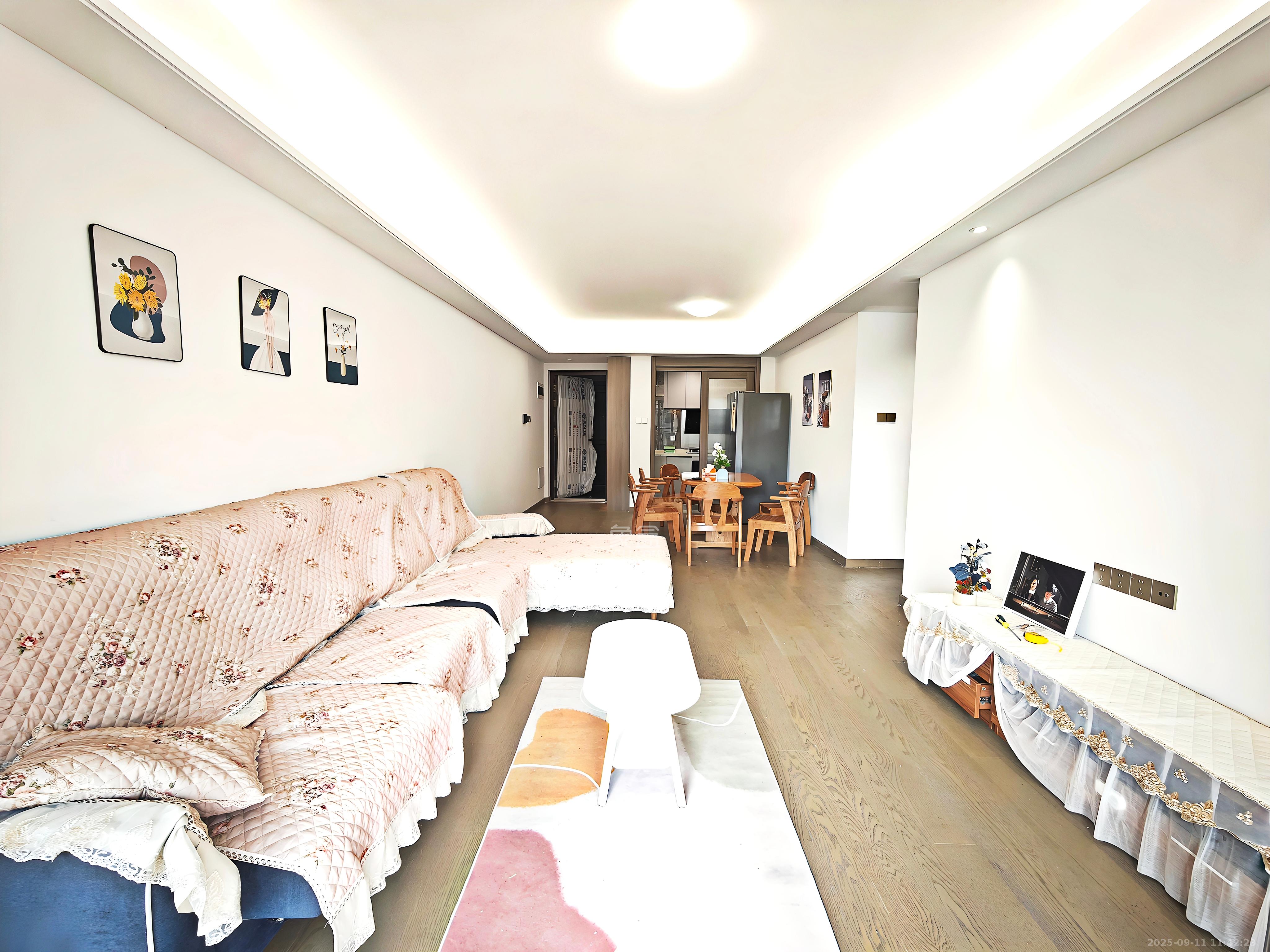 阳光城尚东湾青柠园  3室2厅2卫    2200.0元/月 阳光城尚东湾青柠园  3室2厅2卫    2200.0元/月