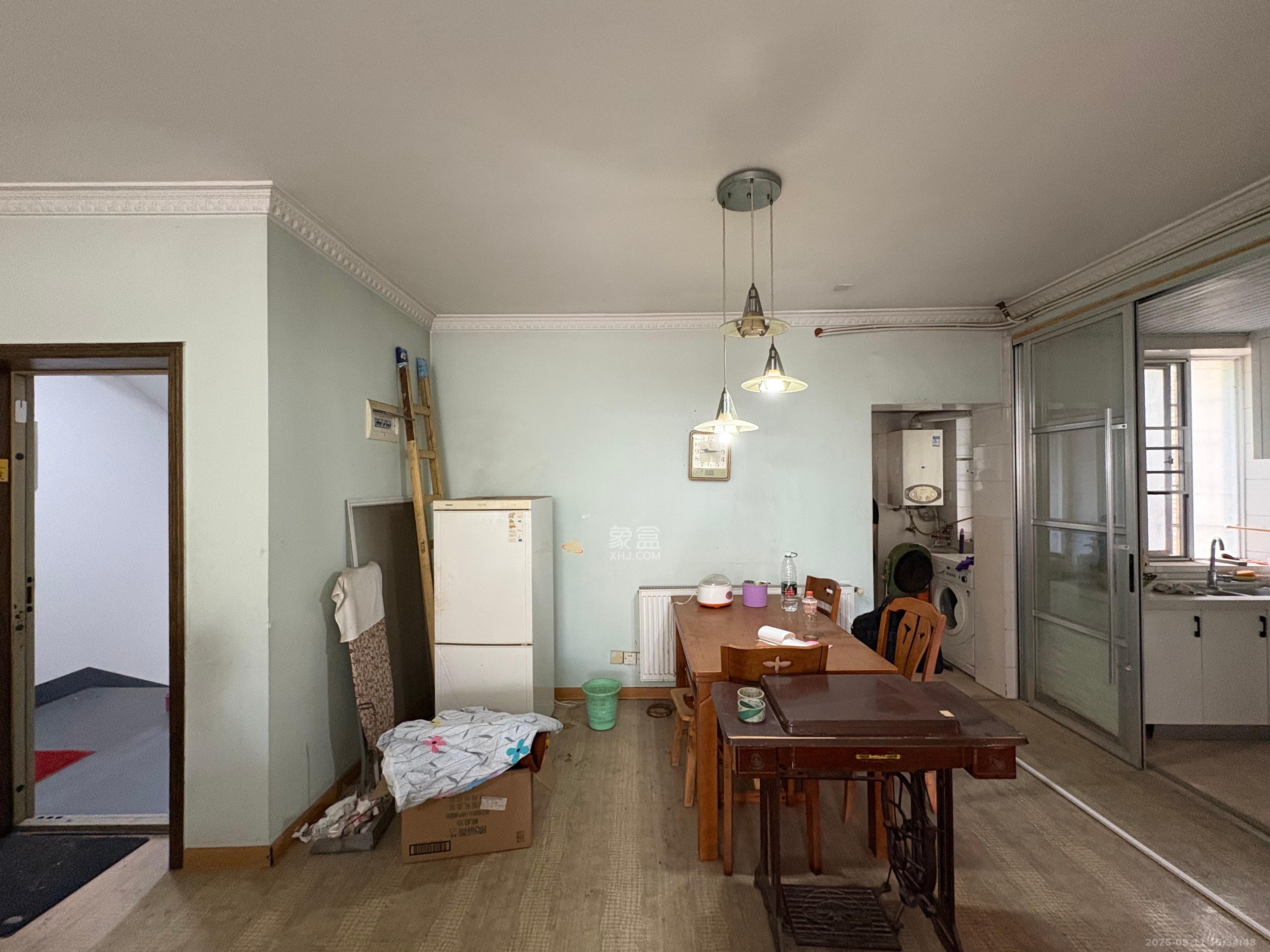 咸嘉新村西子园  1室0厅0卫    2000.0元/月室内图