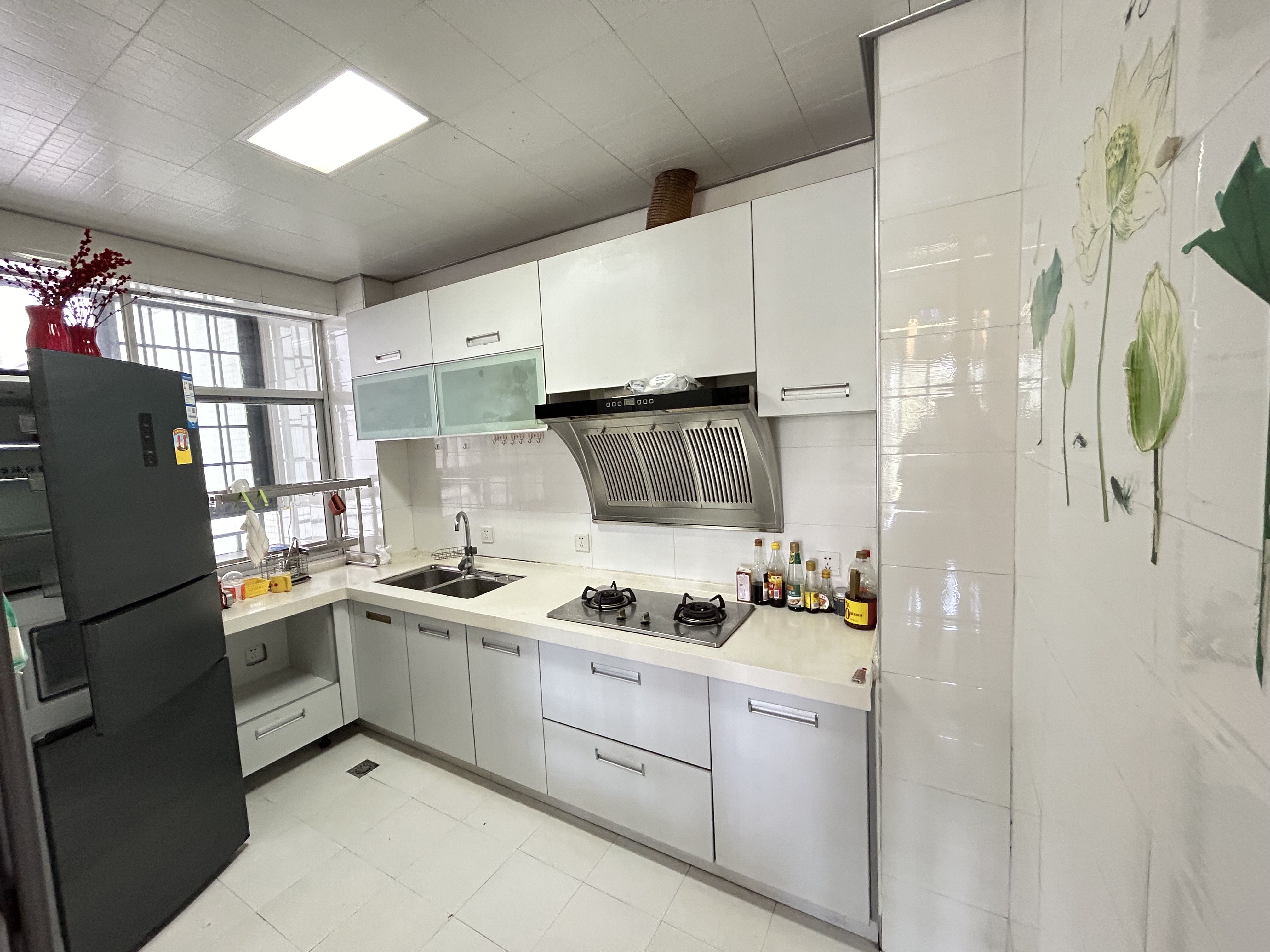 逸臣桃源 2室2厅1卫 1300.0元/月 逸臣桃源 2室2厅1卫 1300.0元/月室内图