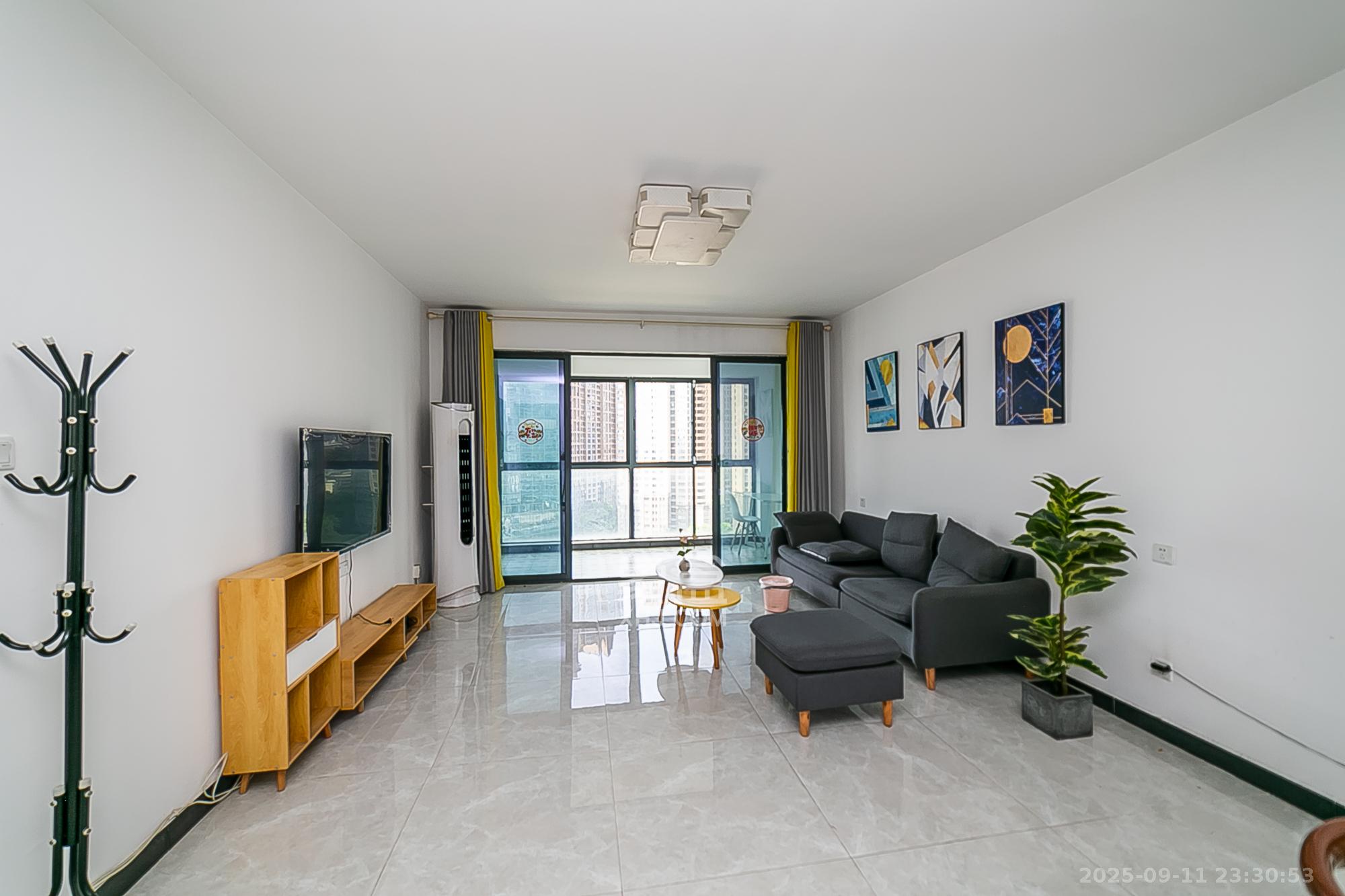 金域南外滩(望江佳园)  3室2厅2卫    215.0万 金域南外滩(望江佳园)  3室2厅2卫    215.0万