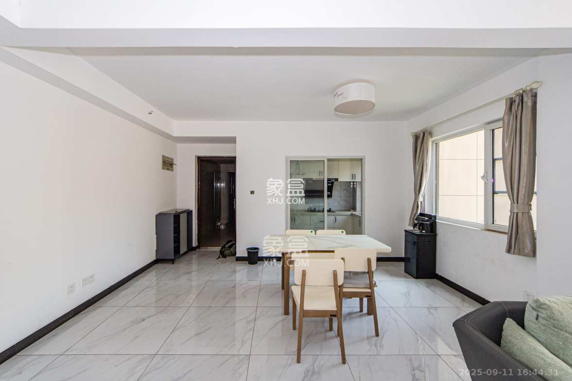 北辰三角洲C3区  4室2厅2卫    3800.0元/月 北辰三角洲C3区  4室2厅2卫    3800.0元/月室内图