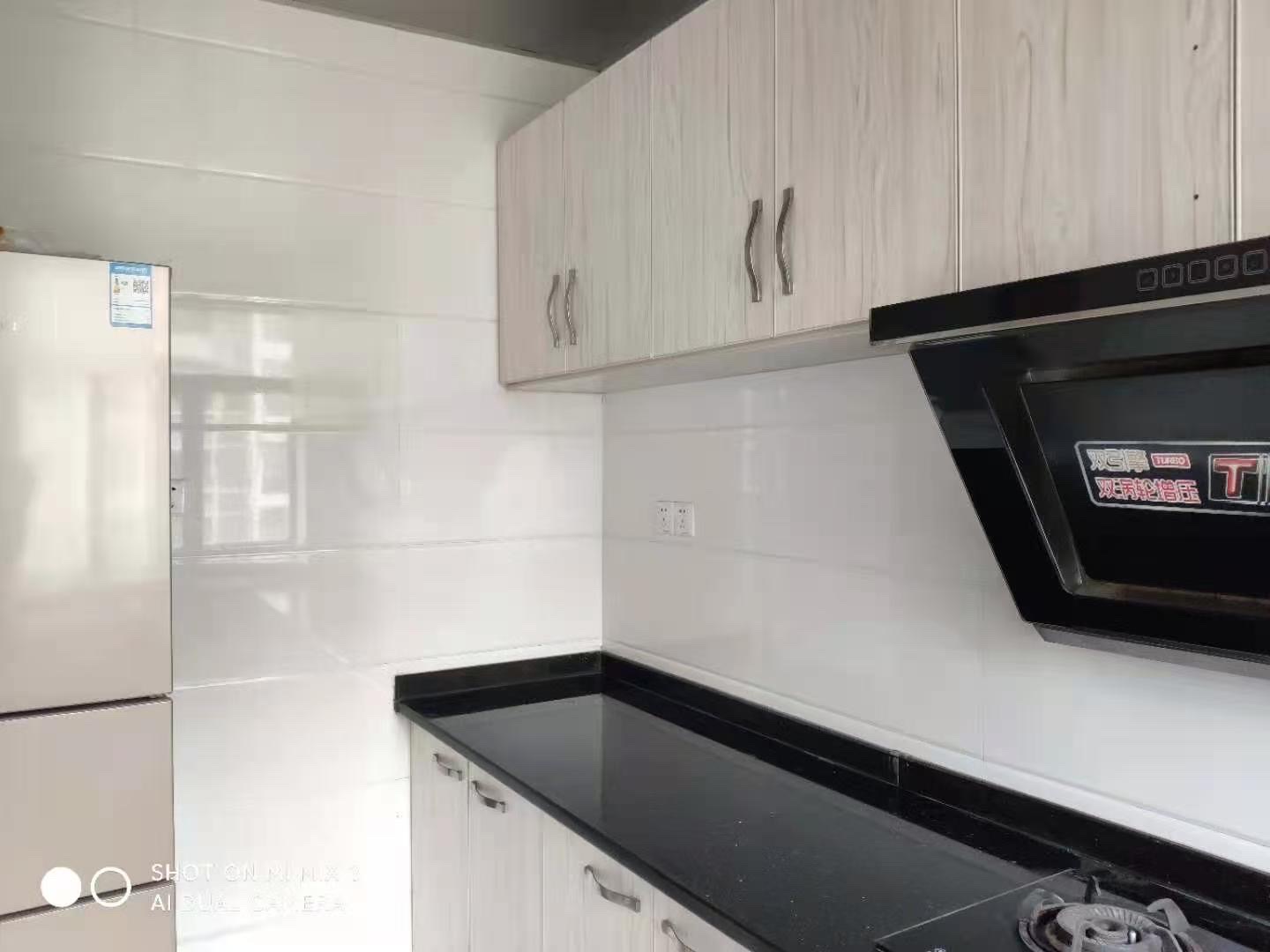 月亮湾二期B区  3室2厅2卫    1800.0元/月 月亮湾二期B区  3室2厅2卫    1800.0元/月室内图