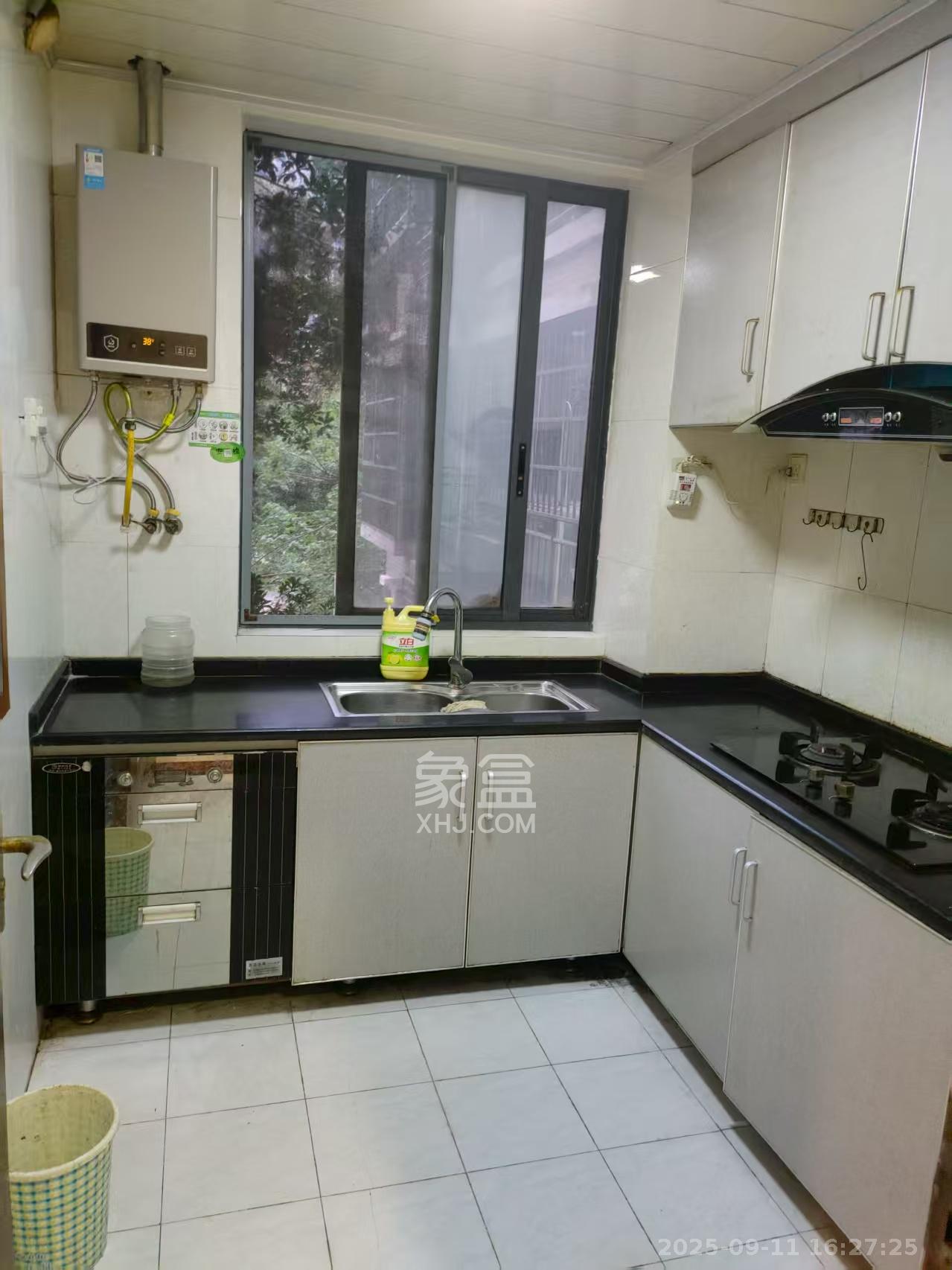 满庭芳小区 2室2厅1卫 950.0元/月 满庭芳小区 2室2厅1卫 950.0元/月室内图