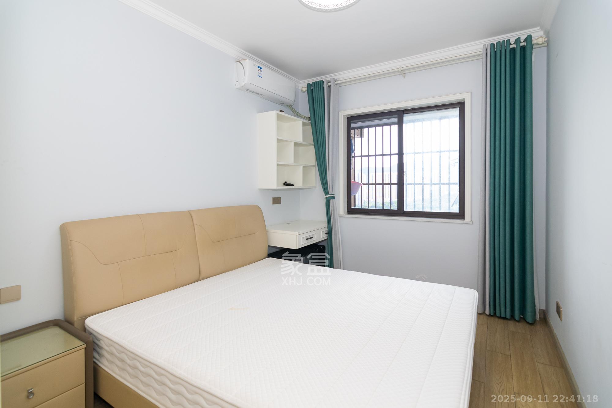 润和美郡（润和紫郡五期）  5室2厅2卫    129.8万卧室