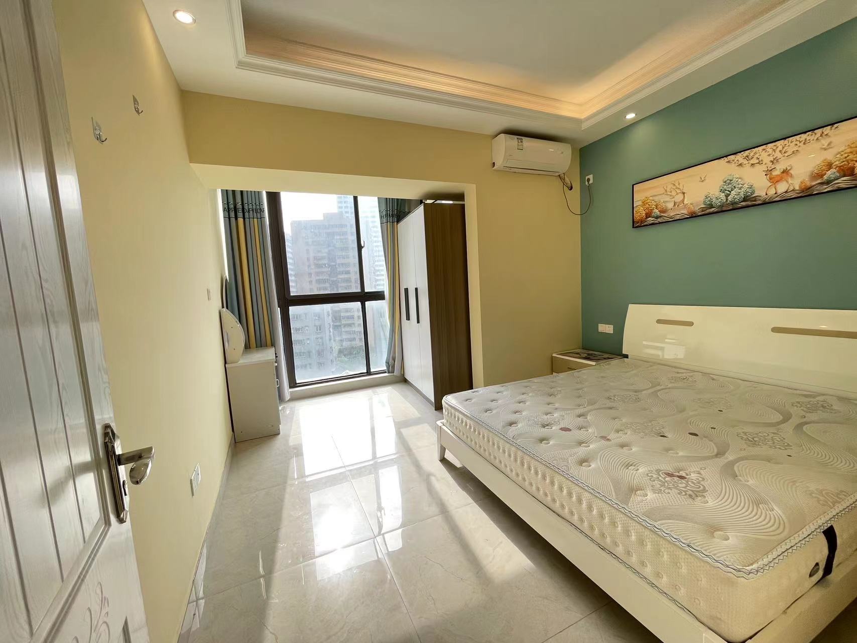 华润中心  2室1厅1卫    4000.0元/月 华润中心  2室1厅1卫    4000.0元/月室内图