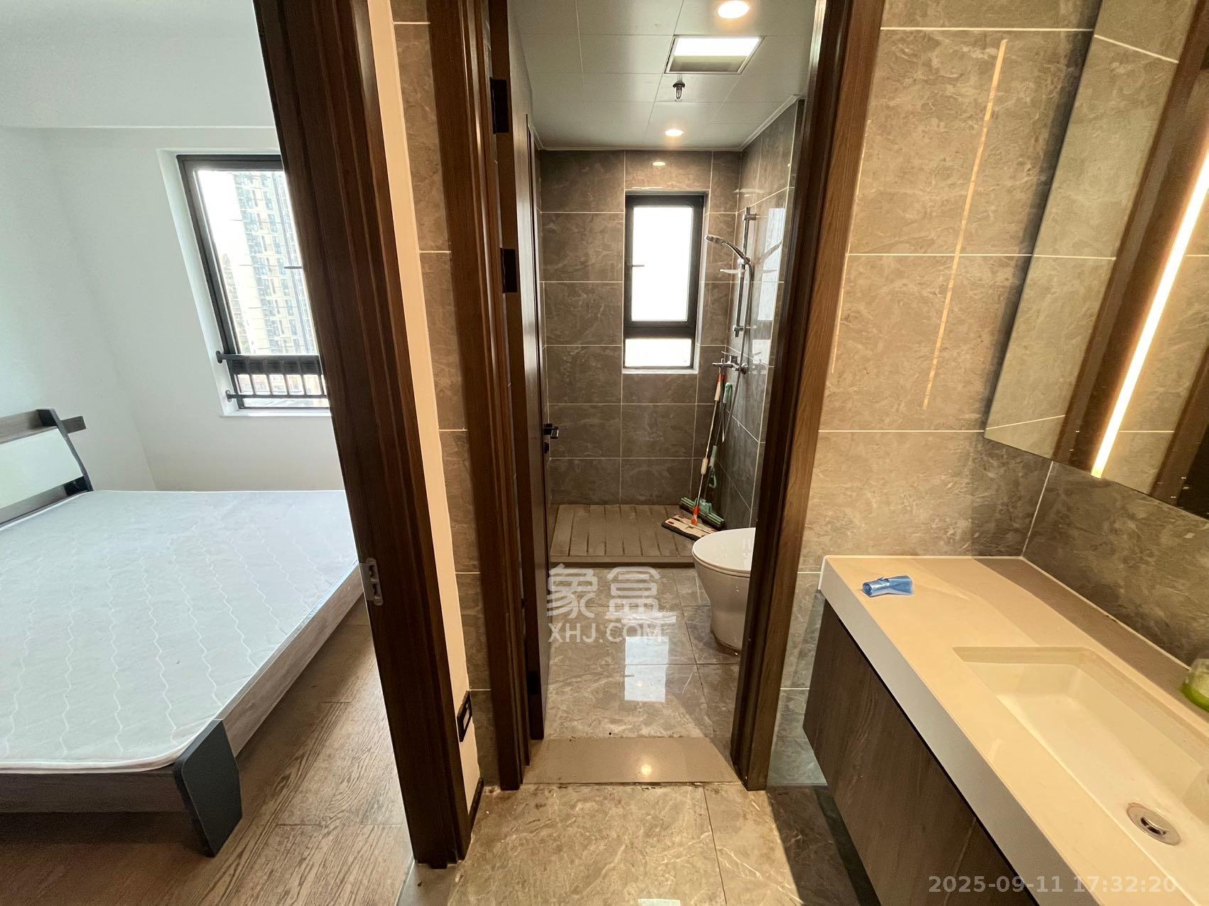 万科魅力之城 4室2厅2卫 3500.0元/月 万科魅力之城 4室2厅2卫 3500.0元/月室内图