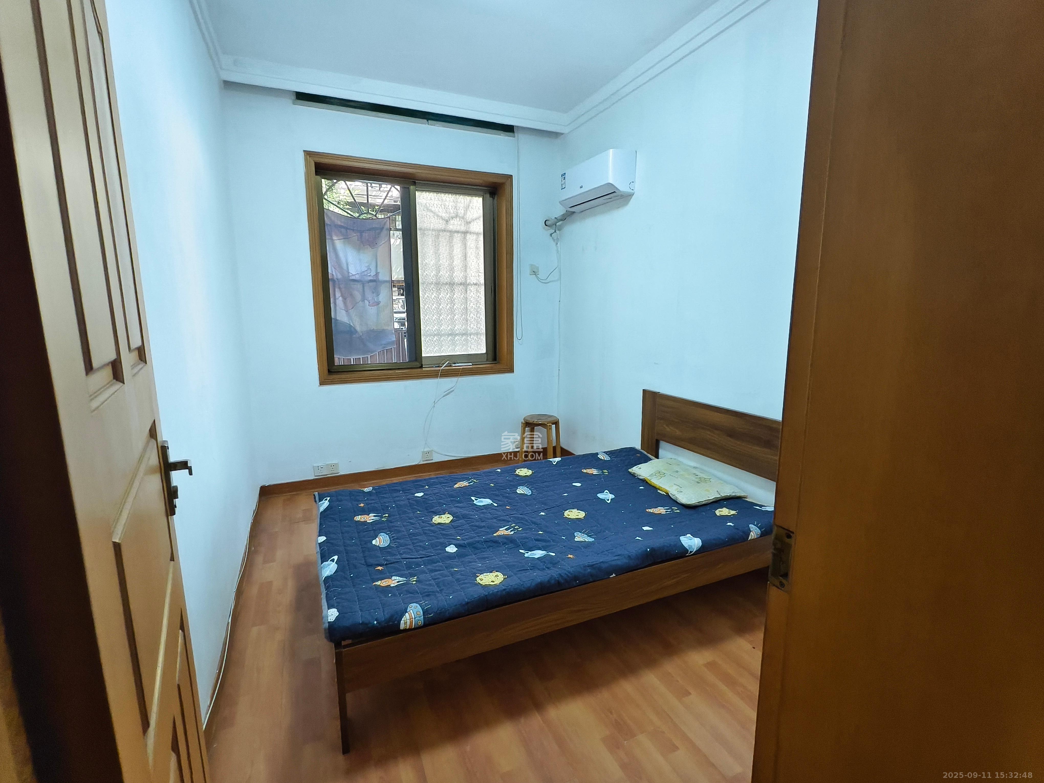 桂花路锻压小区 2室1厅1卫 1600.0元/月 桂花路锻压小区 2室1厅1卫 1600.0元/月室内图