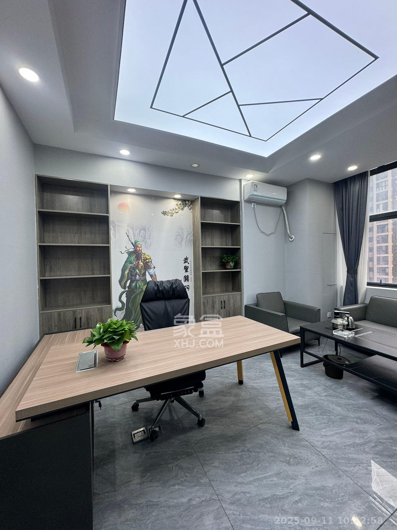 华润置地广场二期  3室2厅2卫    3500.0元/月室内图