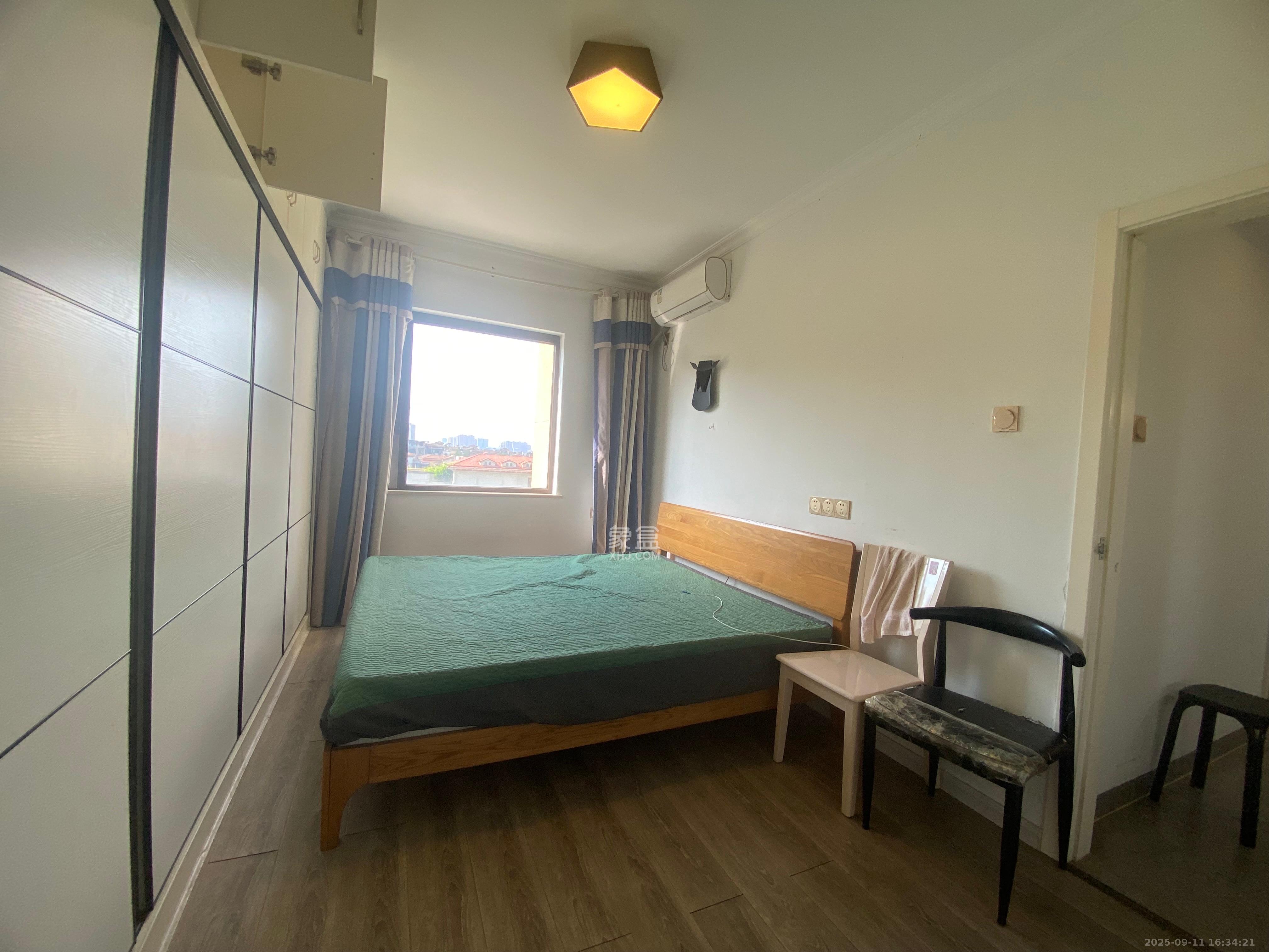 华润置地广场二期 3室2厅2卫 2100.0元/月 华润置地广场二期 3室2厅2卫 2100.0元/月室内图