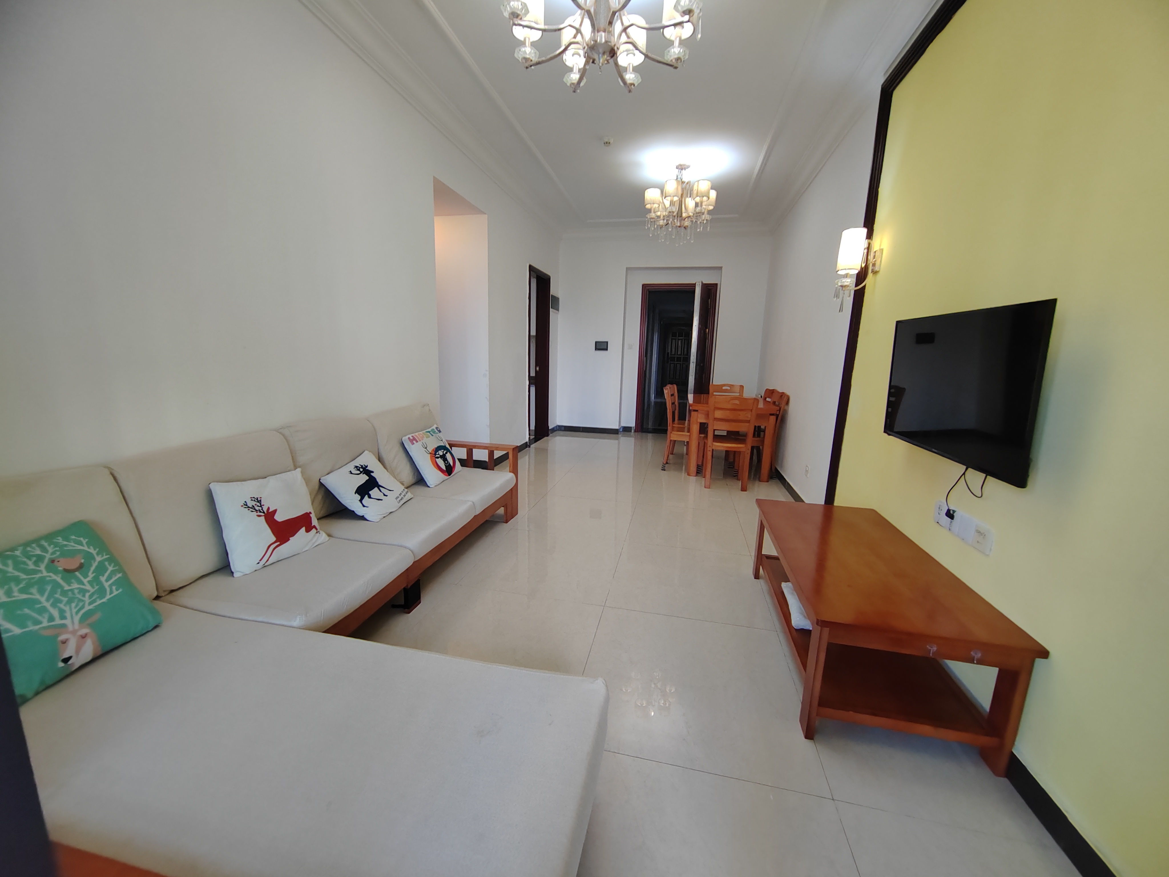 恒大美丽沙天寰湾 2室1厅1卫 128.0万 恒大美丽沙天寰湾 2室1厅1卫 128.0万客厅