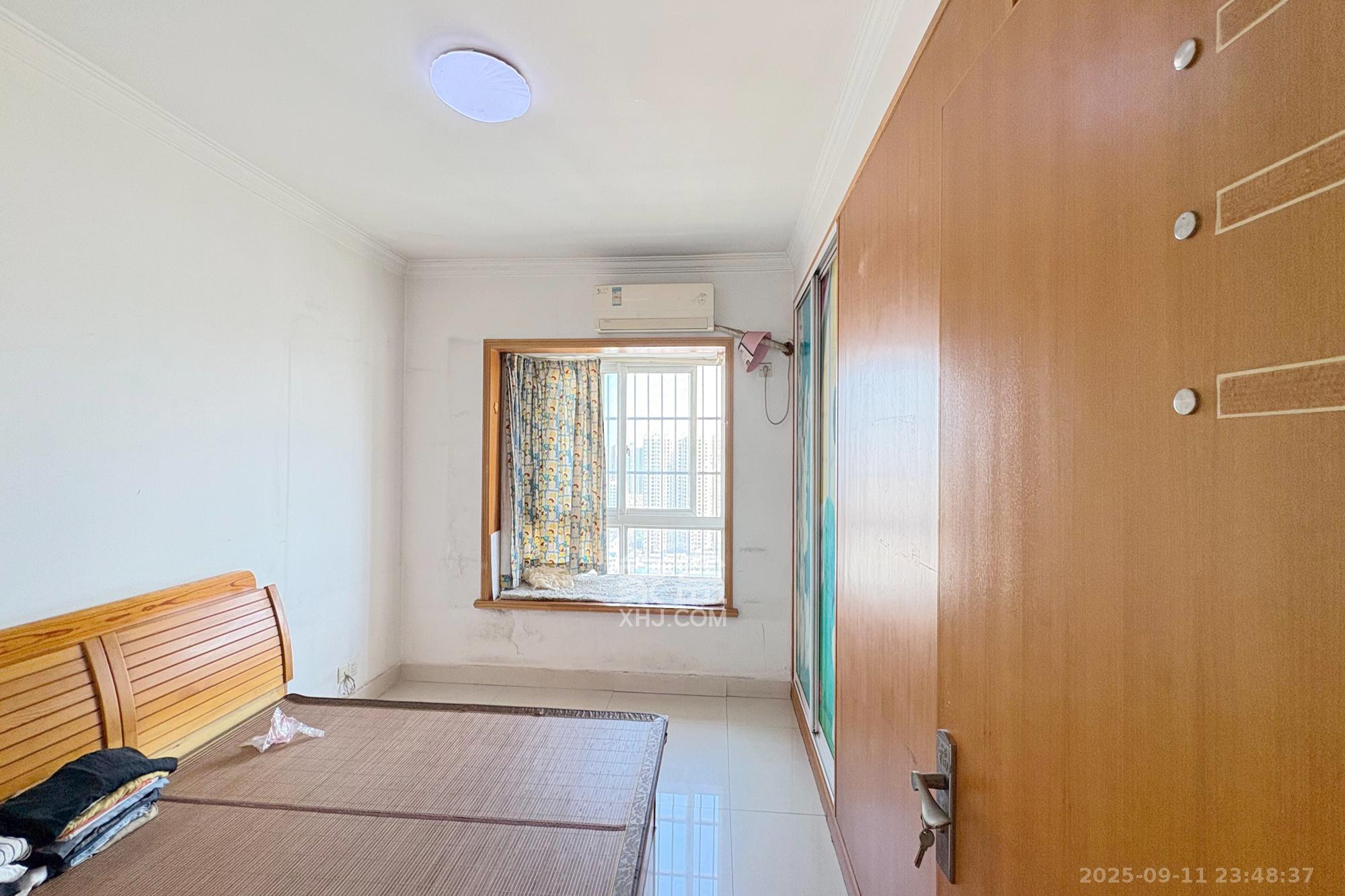 星典时代  3室2厅2卫    87.8万卧室