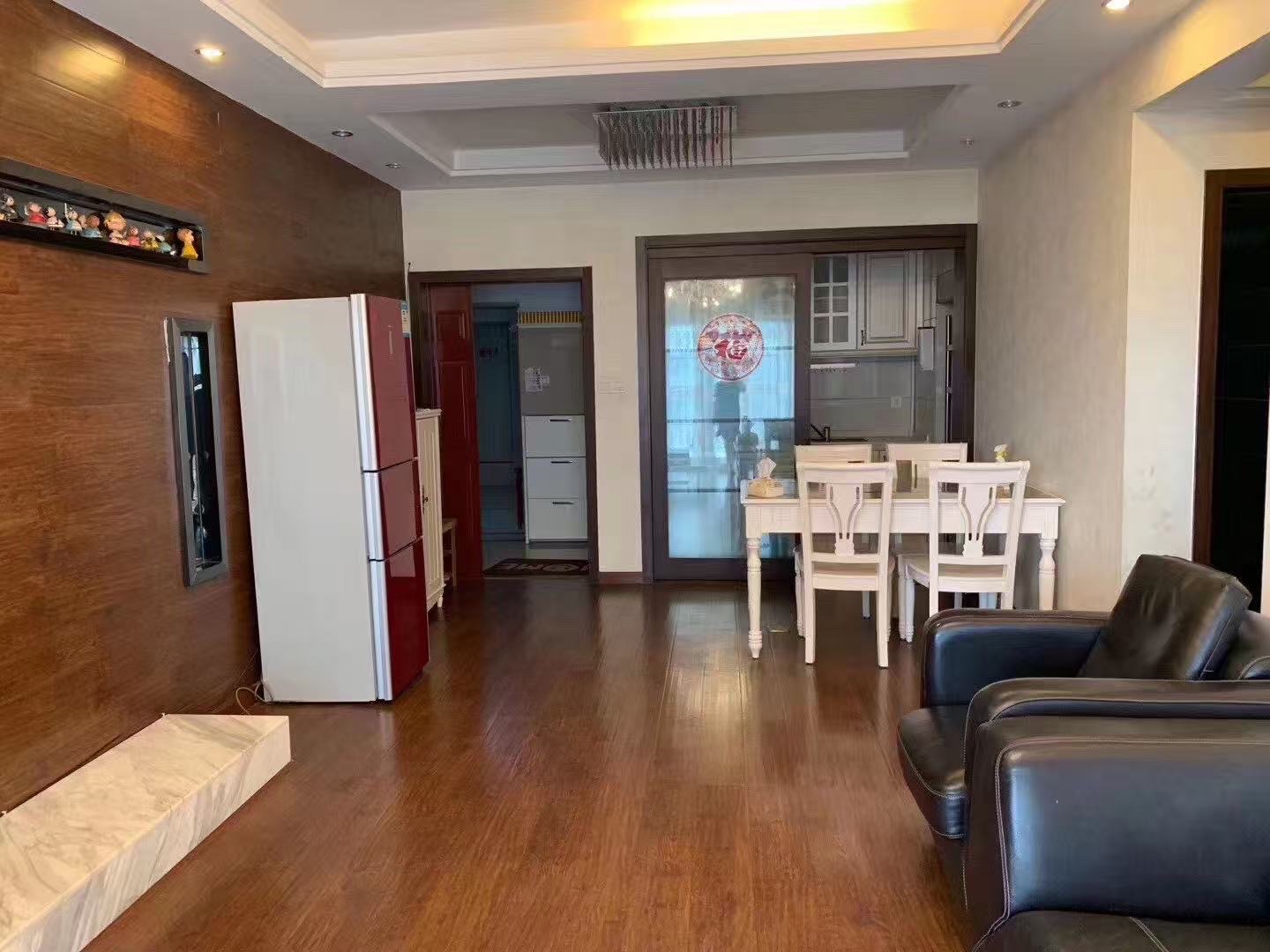 愉景湾西域  2室1厅1卫   2000.00元/月室内图