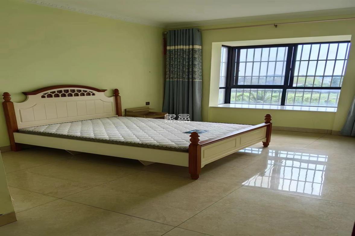 香江豪庭 4室2厅2卫 2200.0元/月 香江豪庭 4室2厅2卫 2200.0元/月室内图