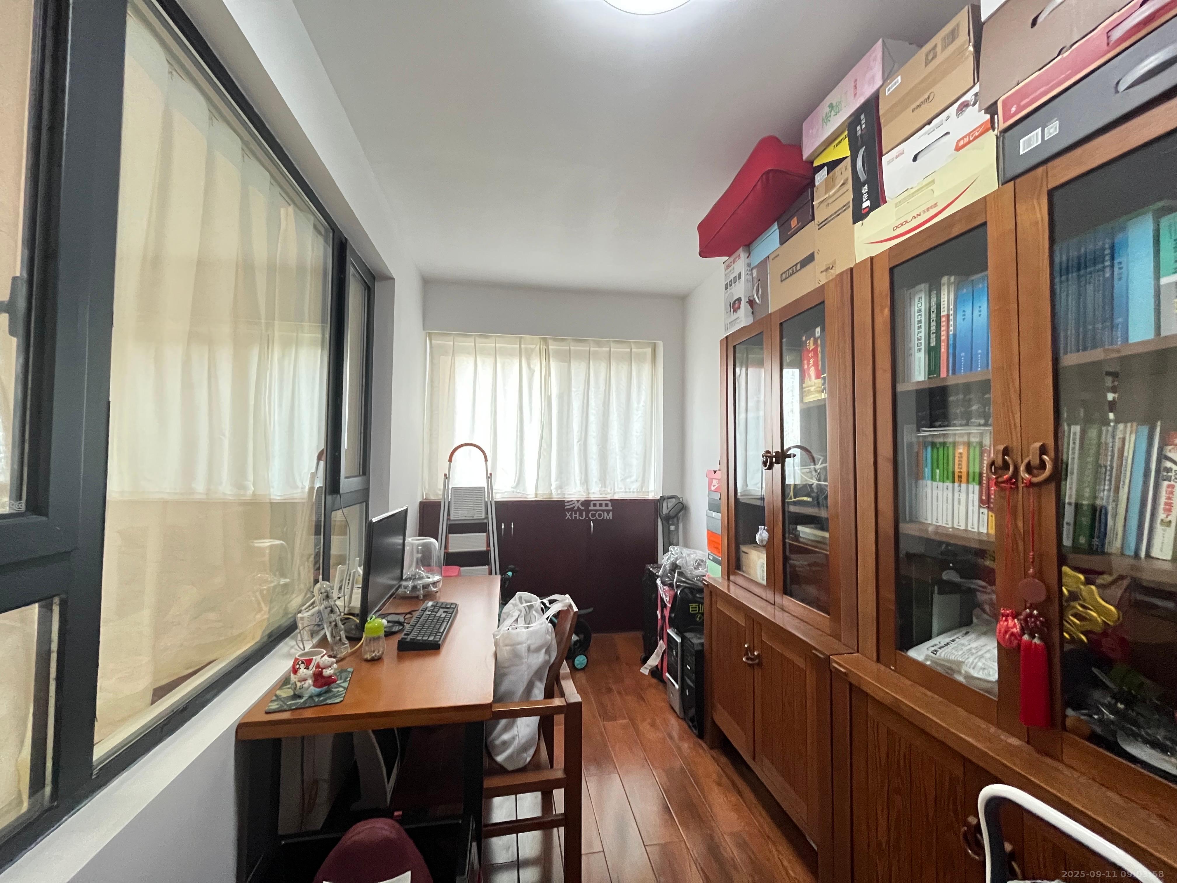 藏珑湖上国际花园 3室2厅2卫 3500.0元/月 藏珑湖上国际花园 3室2厅2卫 3500.0元/月室内图