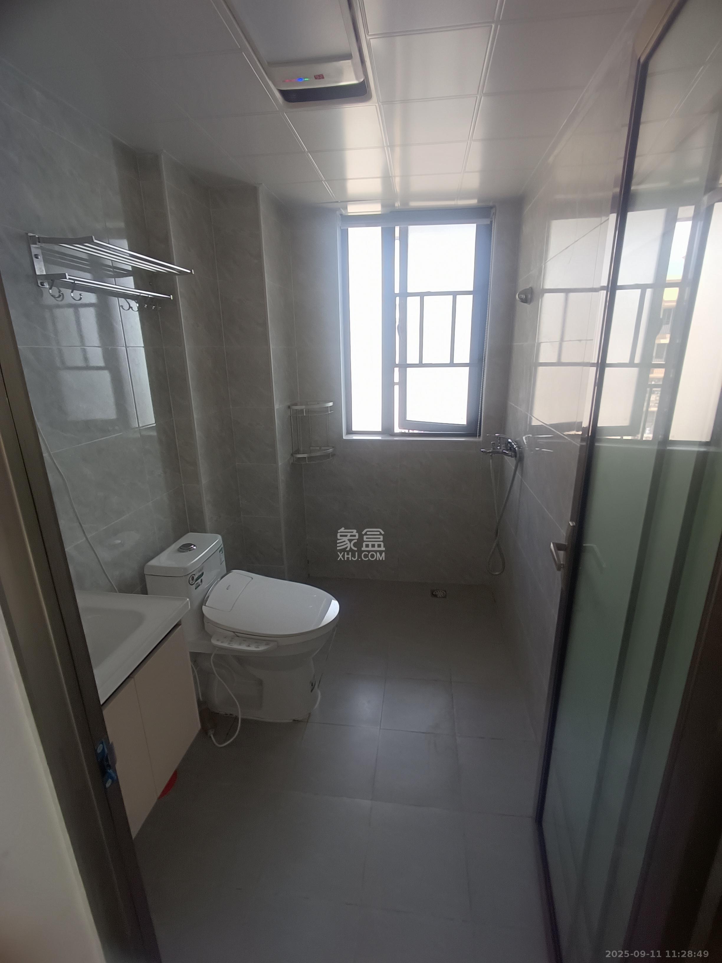 韭菜园嘉苑  3室1厅1卫    4300.0元/月室内图