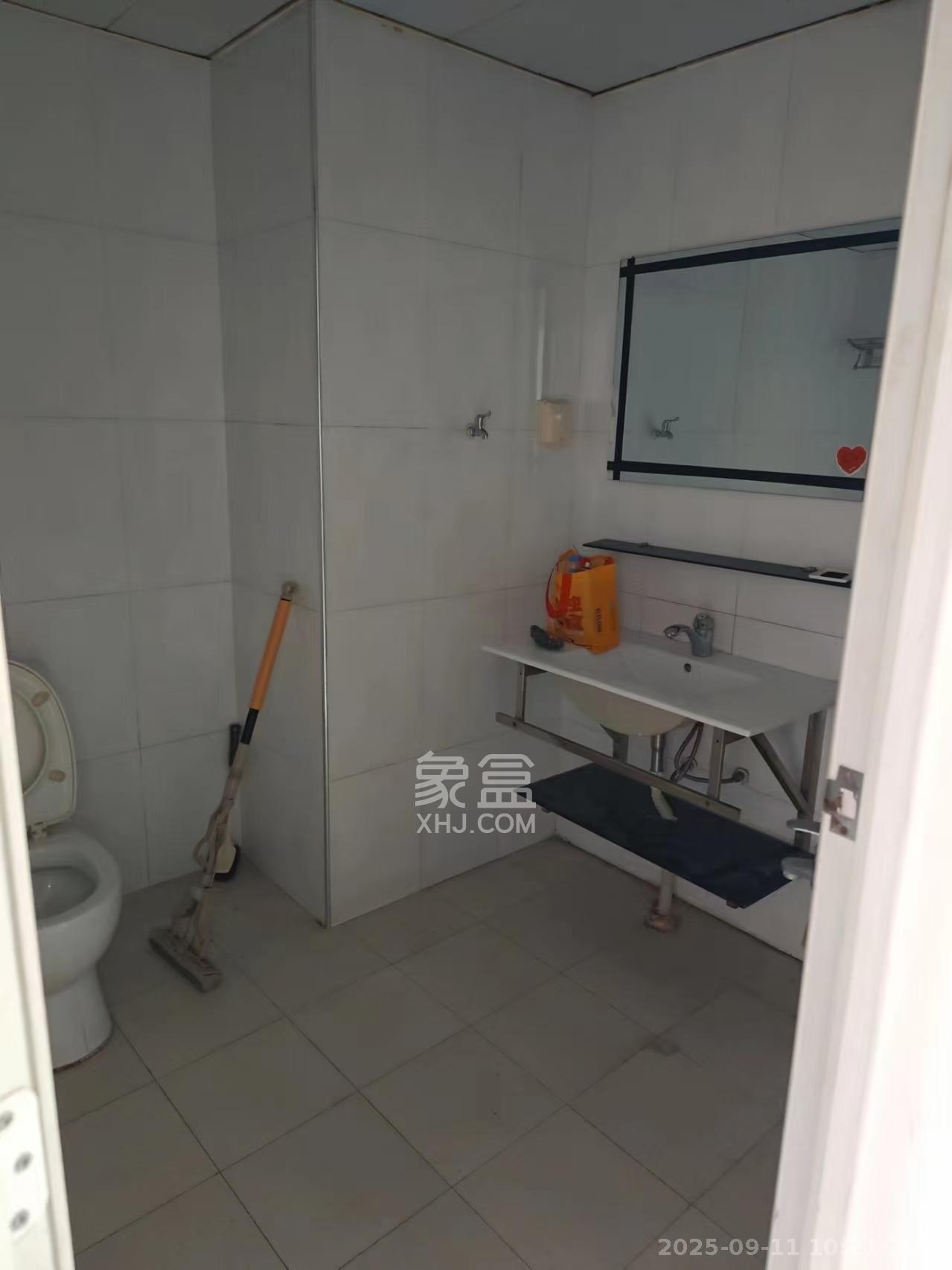 越界（天佑国际大厦）  1室1厅1卫    1500.0元/月室内图