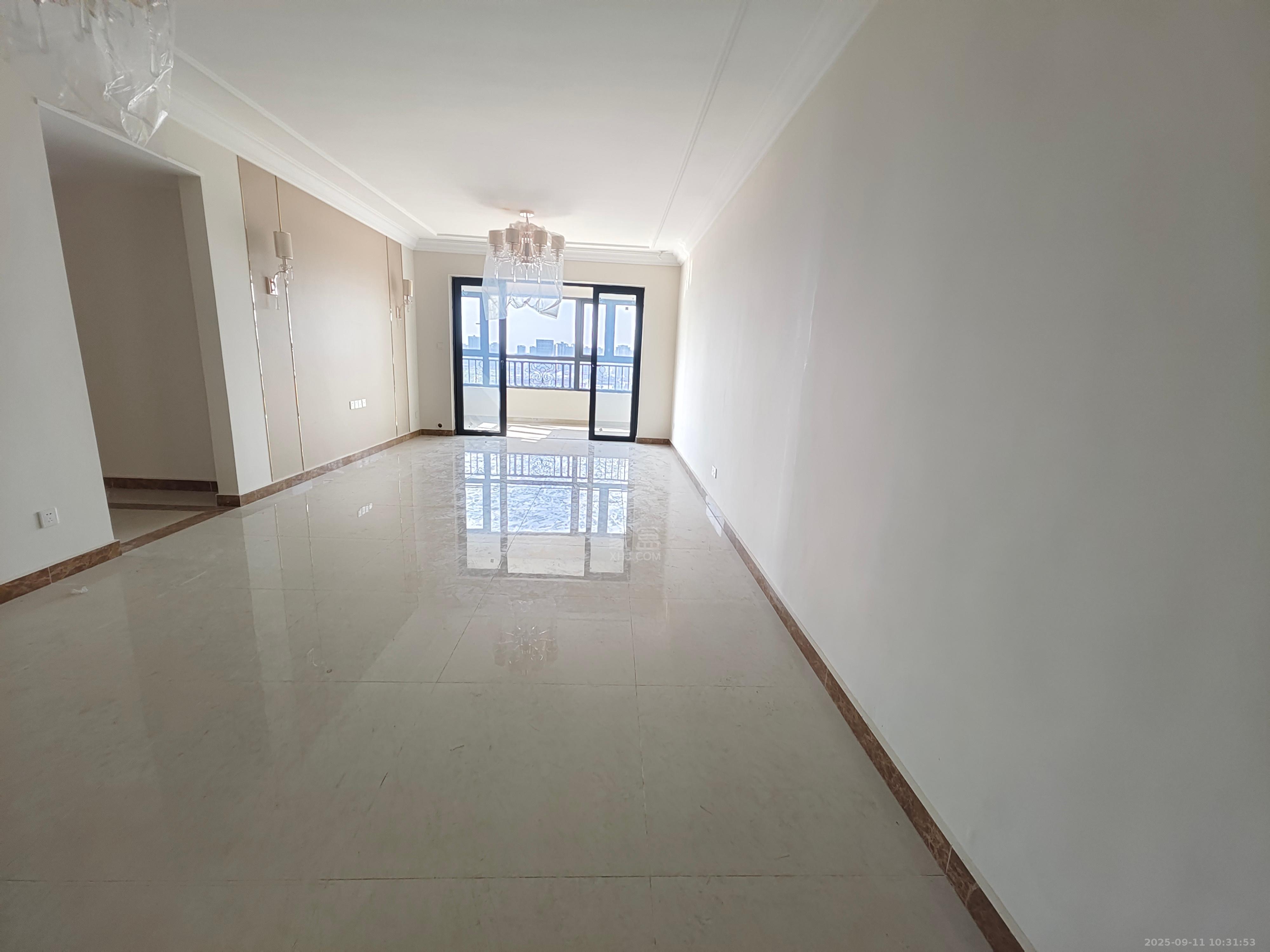 恒大华府 3室2厅2卫 1800.0元/月 恒大华府 3室2厅2卫 1800.0元/月室内图