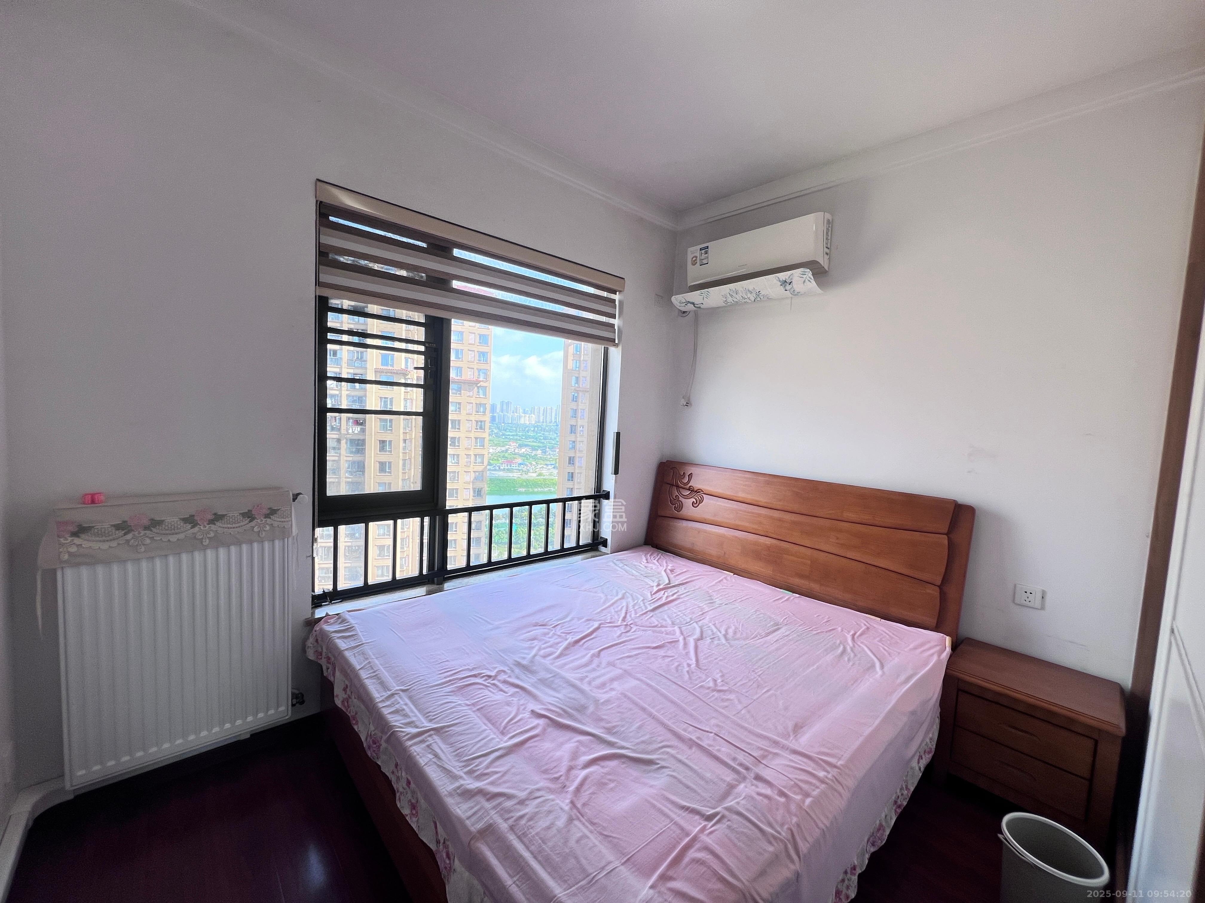 珠江郦城公园1号 3室2厅2卫 2900.0元/月 珠江郦城公园1号 3室2厅2卫 2900.0元/月室内图