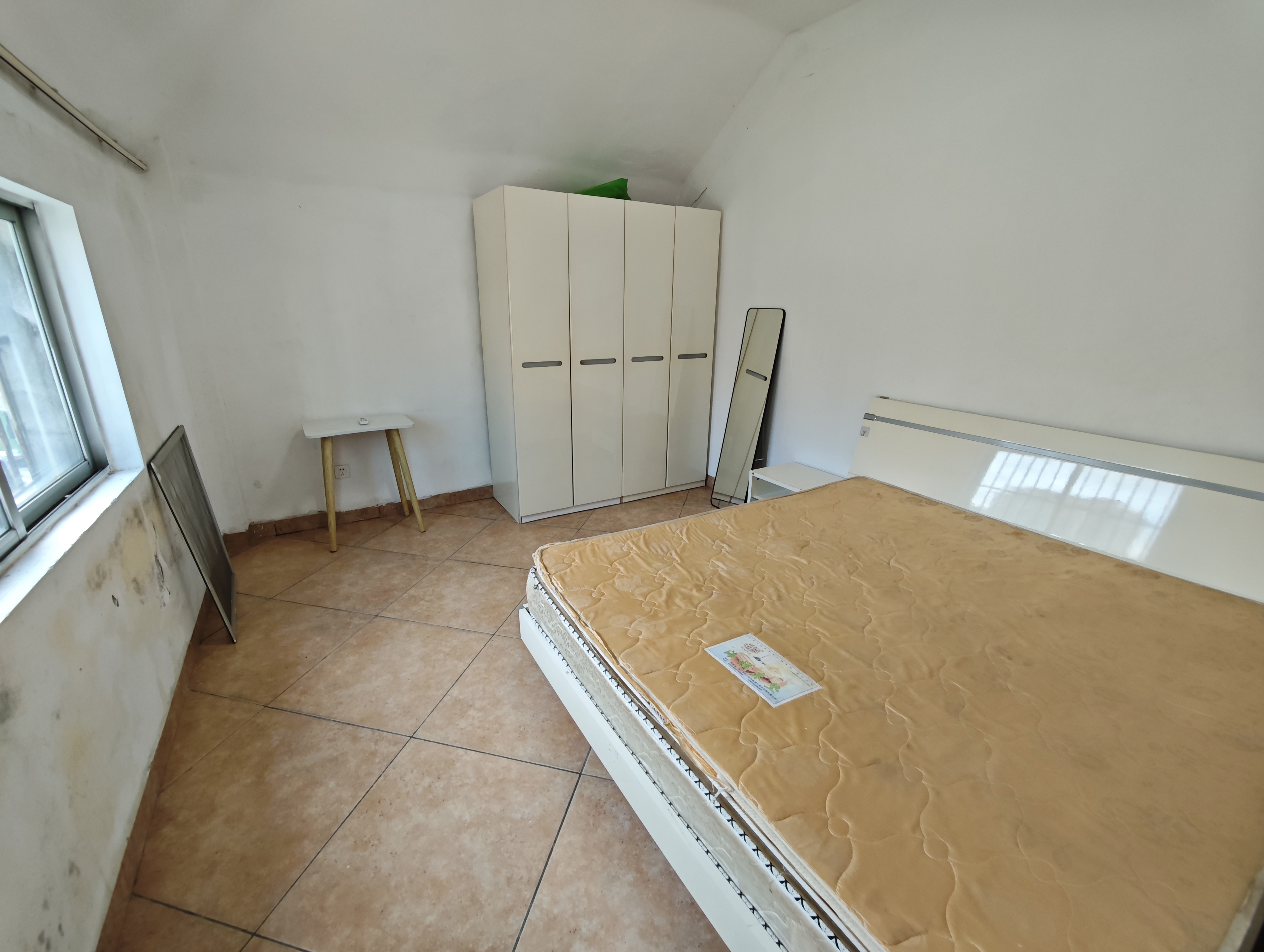 晶莹花园 1室1厅1卫 1000.0元/月 晶莹花园 1室1厅1卫 1000.0元/月室内图