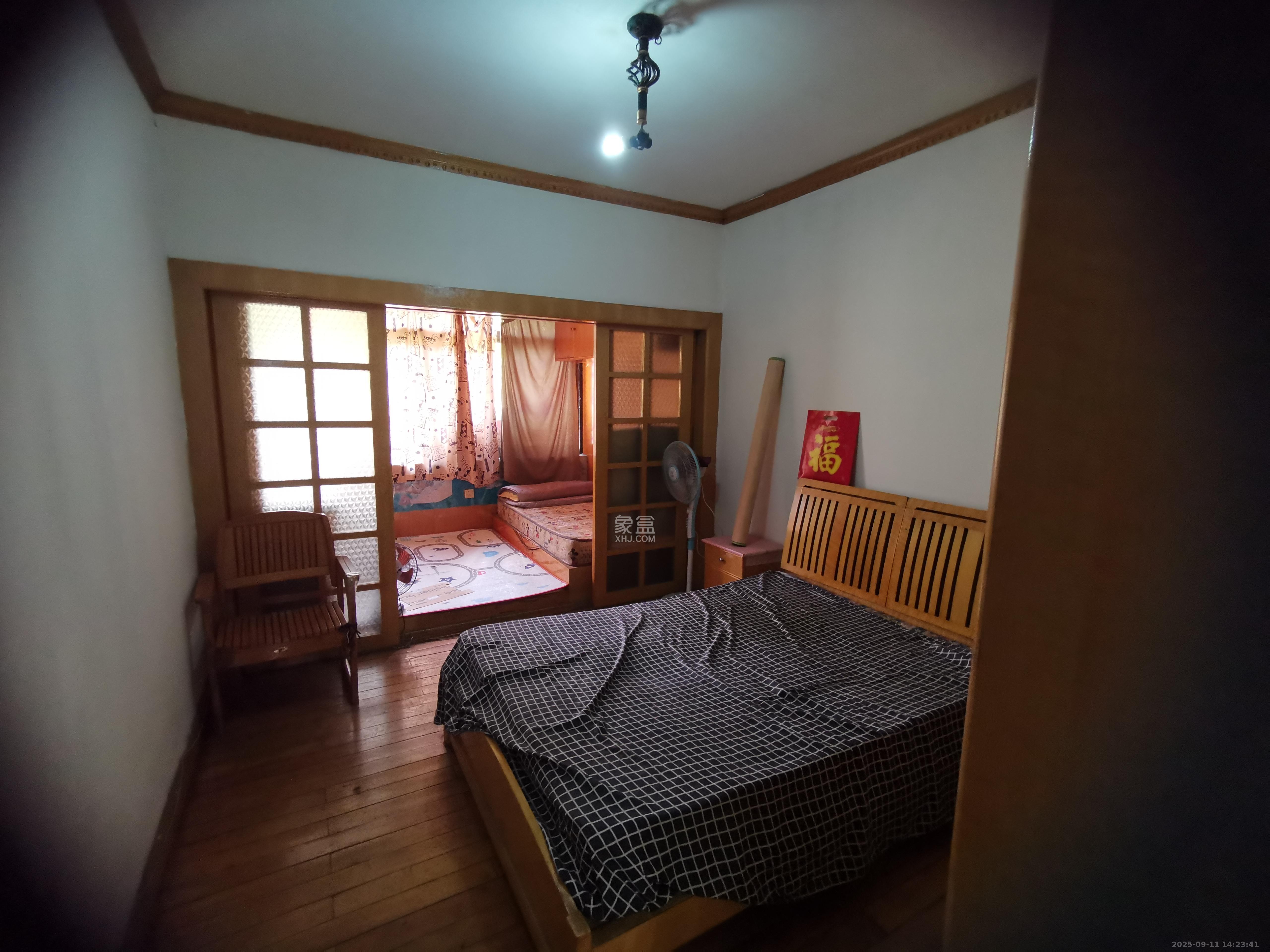 百纺大院宿舍 1室1厅1卫 1000.0元/月 百纺大院宿舍 1室1厅1卫 1000.0元/月室内图