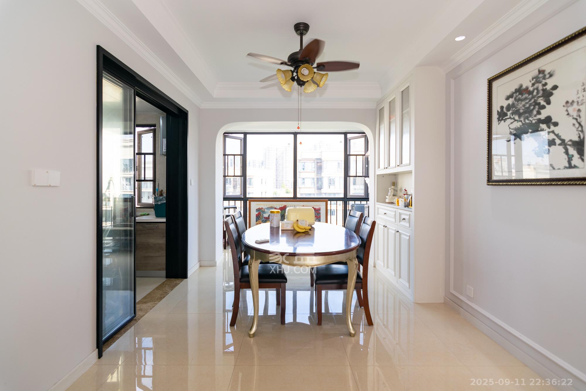 润和谷山郡(悦禧山庄水榭花都)  5室3厅2卫    145.0万 润和谷山郡(悦禧山庄水榭花都)  5室3厅2卫    145.0万客厅