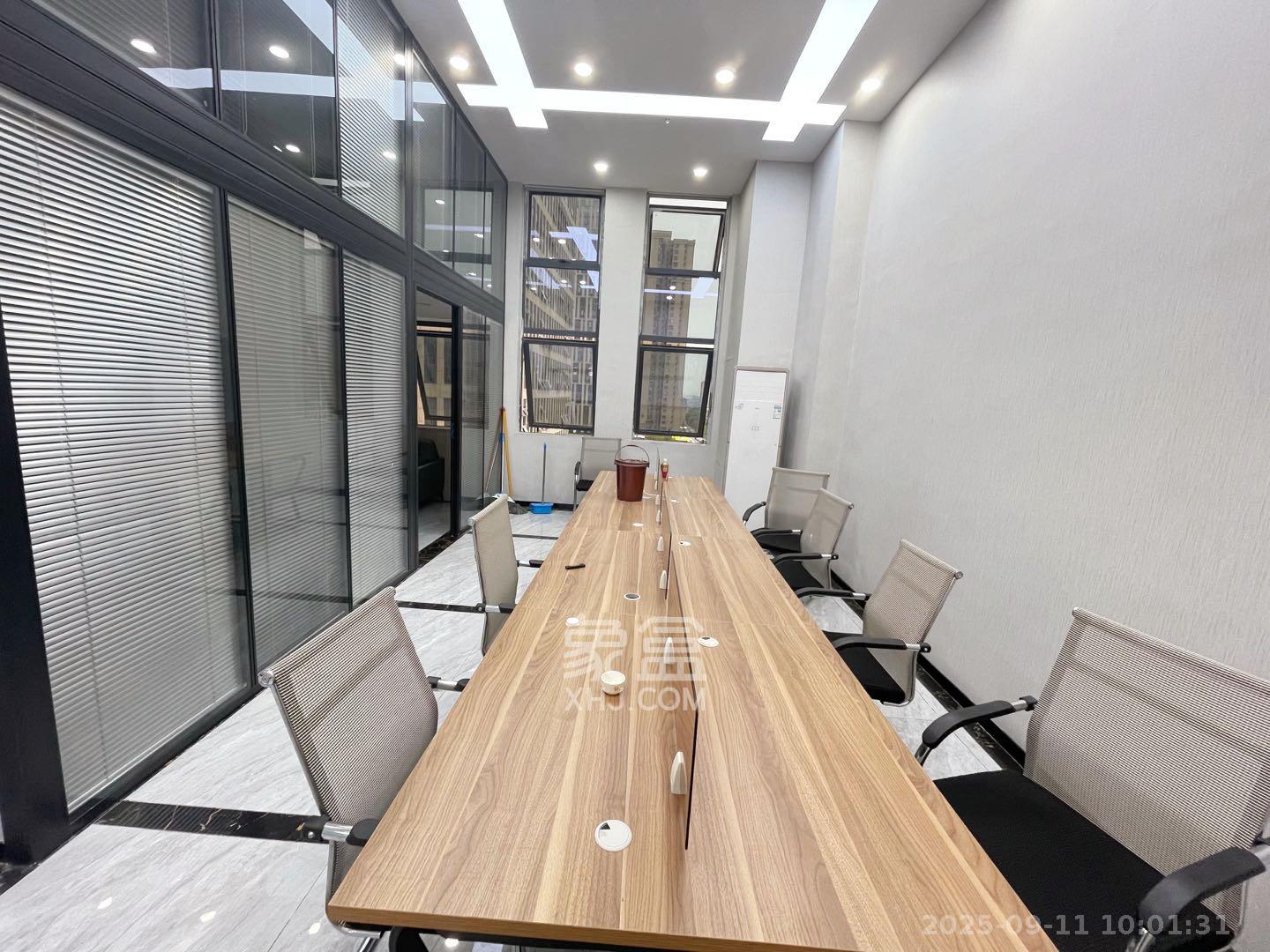 华润置地广场二期 2室1厅1卫 3500.0元/月 华润置地广场二期 2室1厅1卫 3500.0元/月室内图