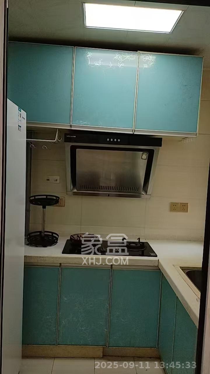 叠彩兰亭  2室2厅1卫    2200.0元/月室内图