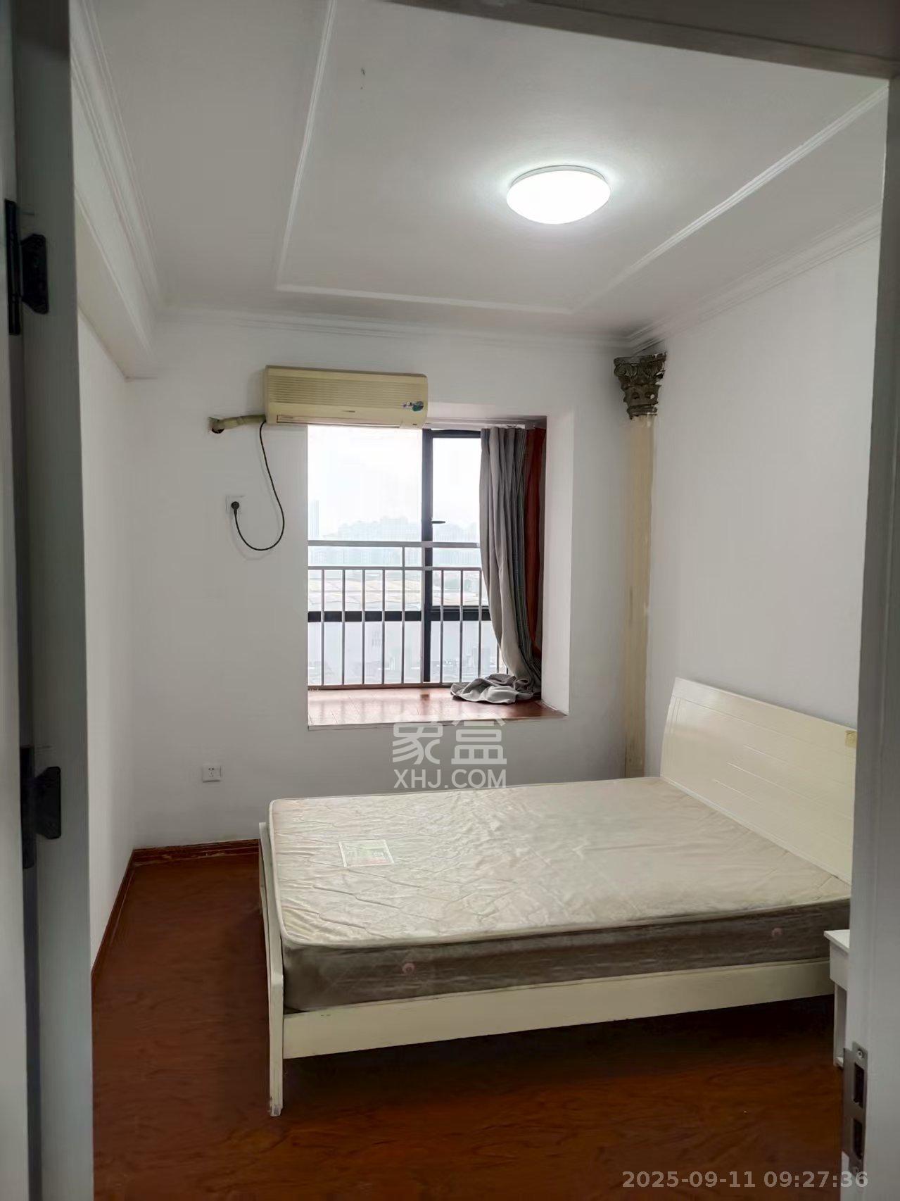 百纳广场（百纳公寓）  2室2厅1卫    2500.0元/月室内图