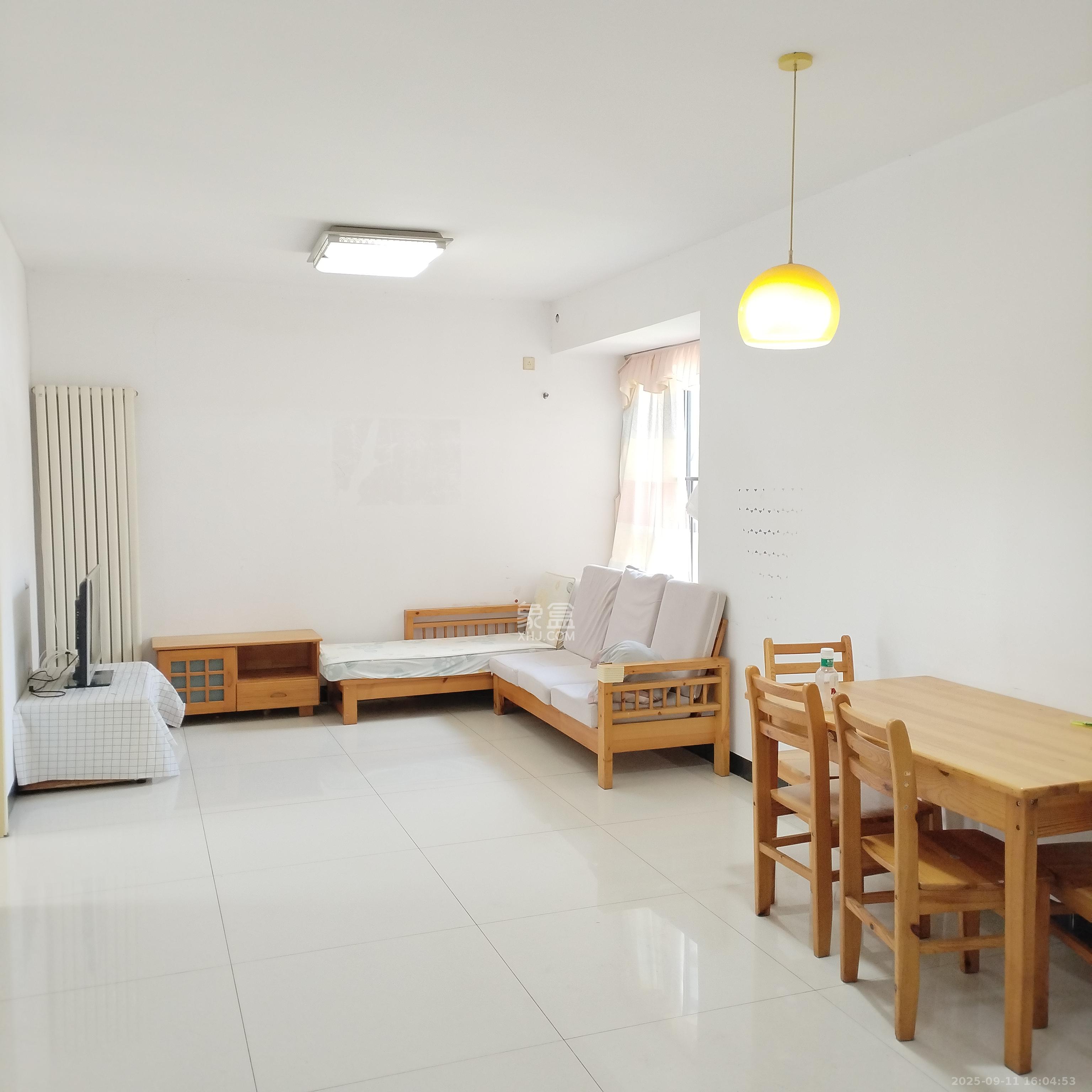 怡海星城 2室2厅1卫 1500.0元/月 怡海星城 2室2厅1卫 1500.0元/月室内图