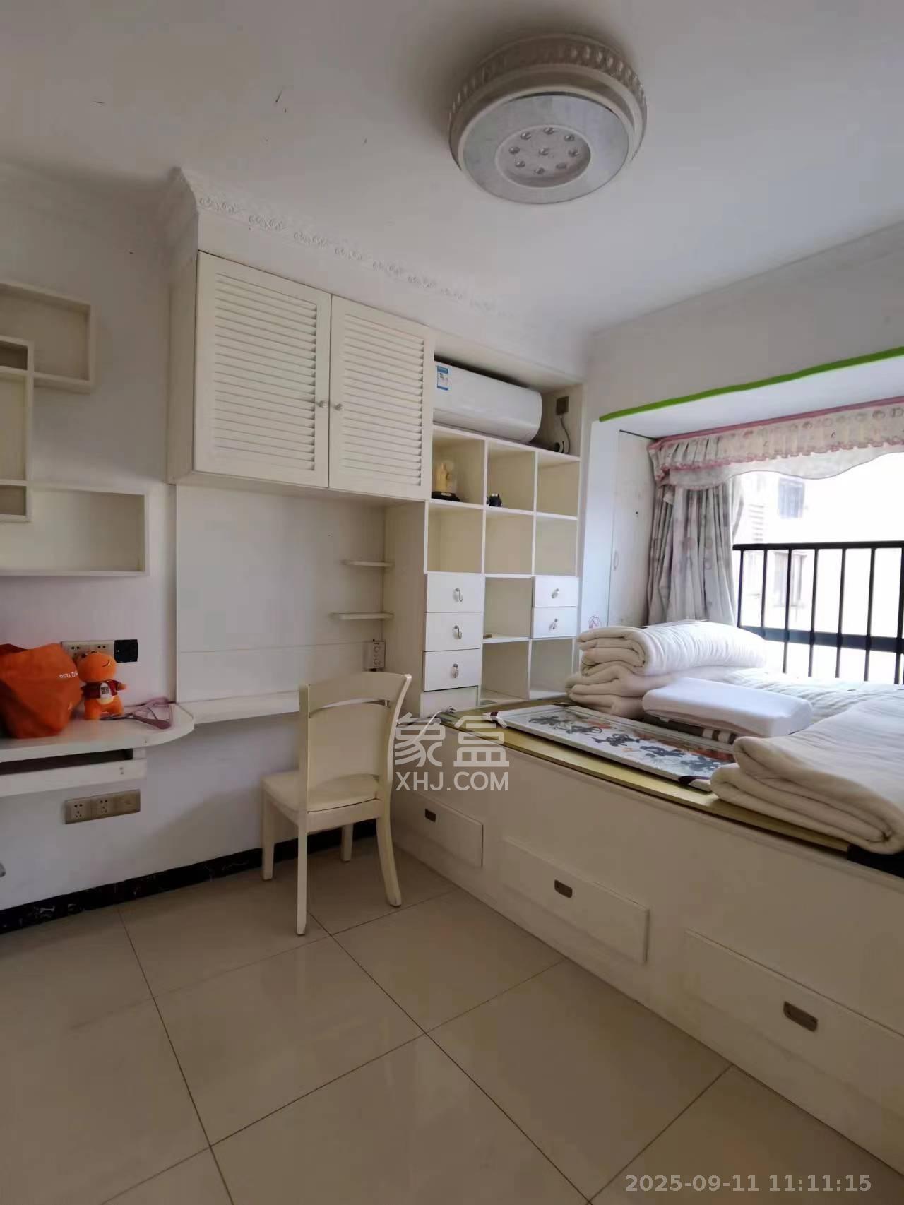 中建芙蓉嘉苑  3室2厅1卫    1800.0元/月 中建芙蓉嘉苑  3室2厅1卫    1800.0元/月室内图