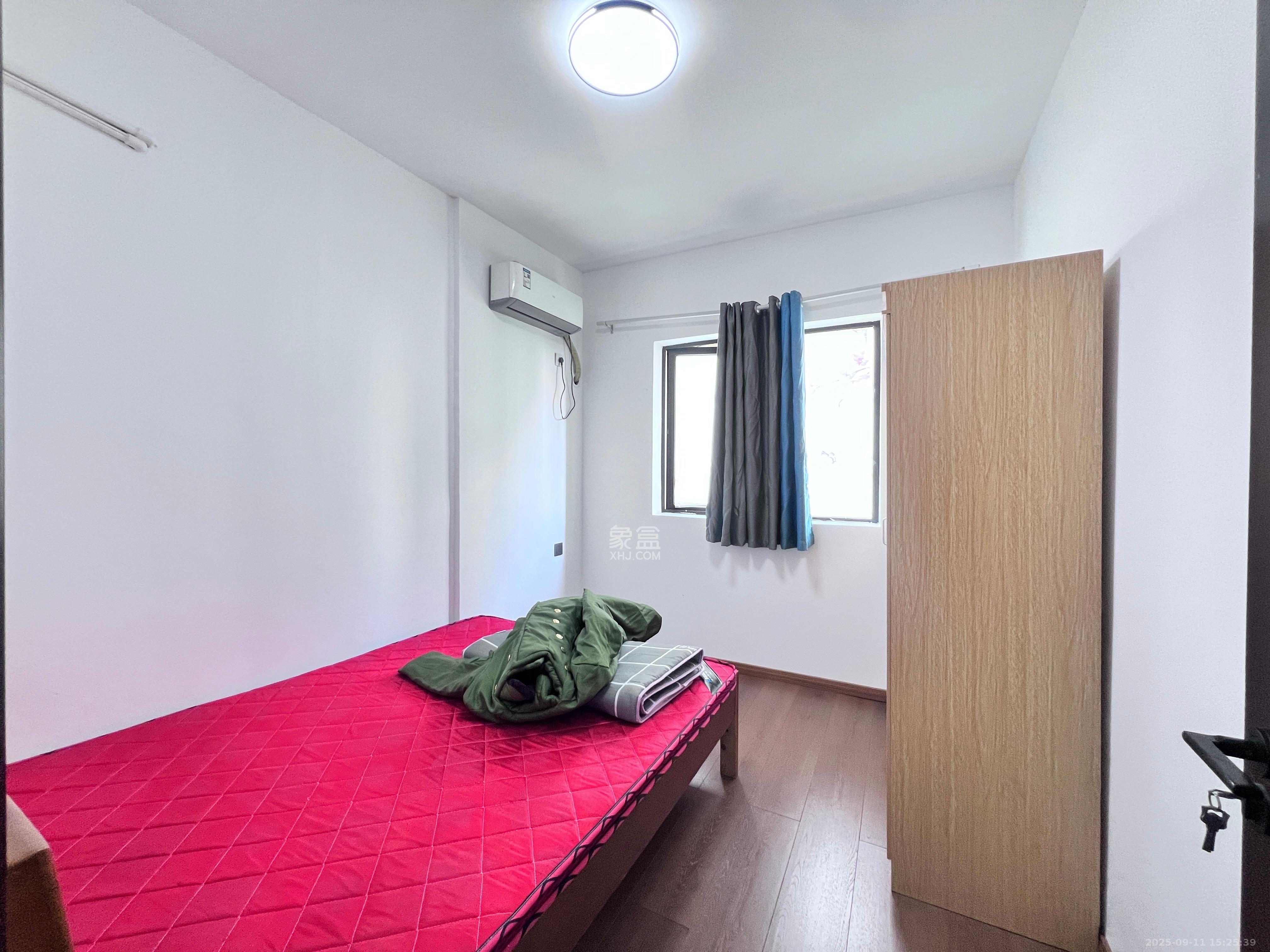 中梁星都荟  4室2厅2卫    2300.0元/月室内图