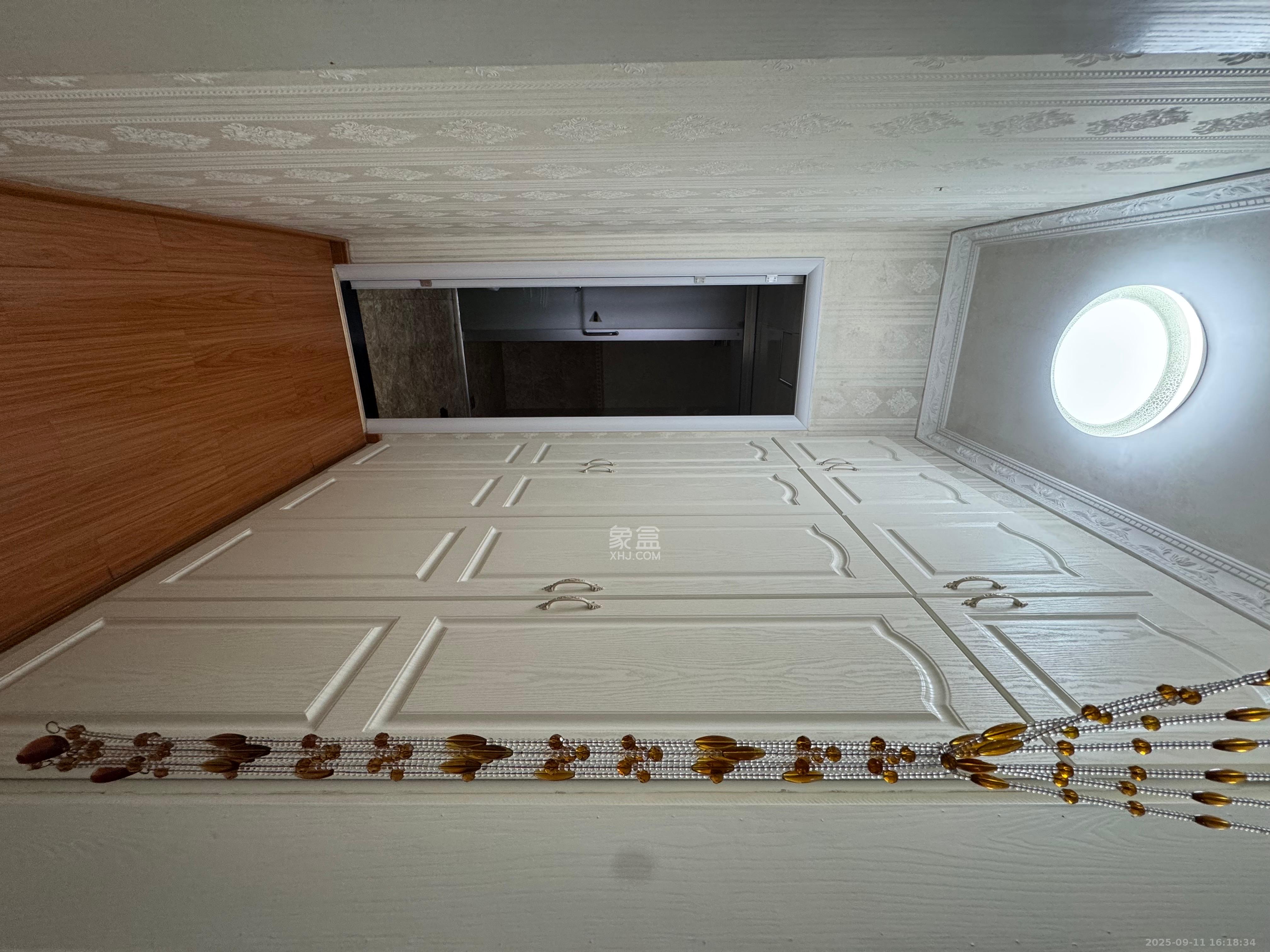 新城国际花都  3室2厅1卫    2100.0元/月室内图