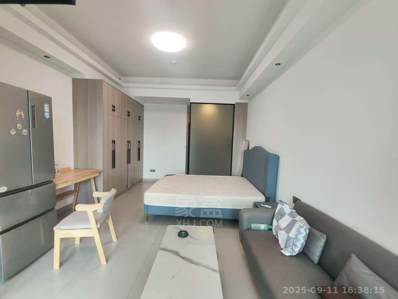 白鹤公馆 1室1厅1卫 1600.0元/月 白鹤公馆 1室1厅1卫 1600.0元/月户型图