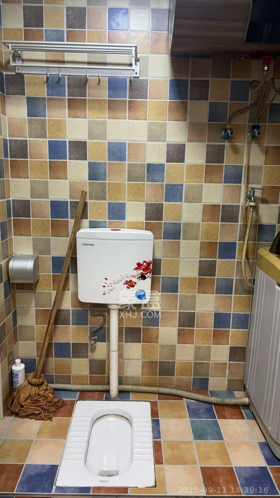 波隆城市花园  1室1厅1卫    1000.0元/月室内图