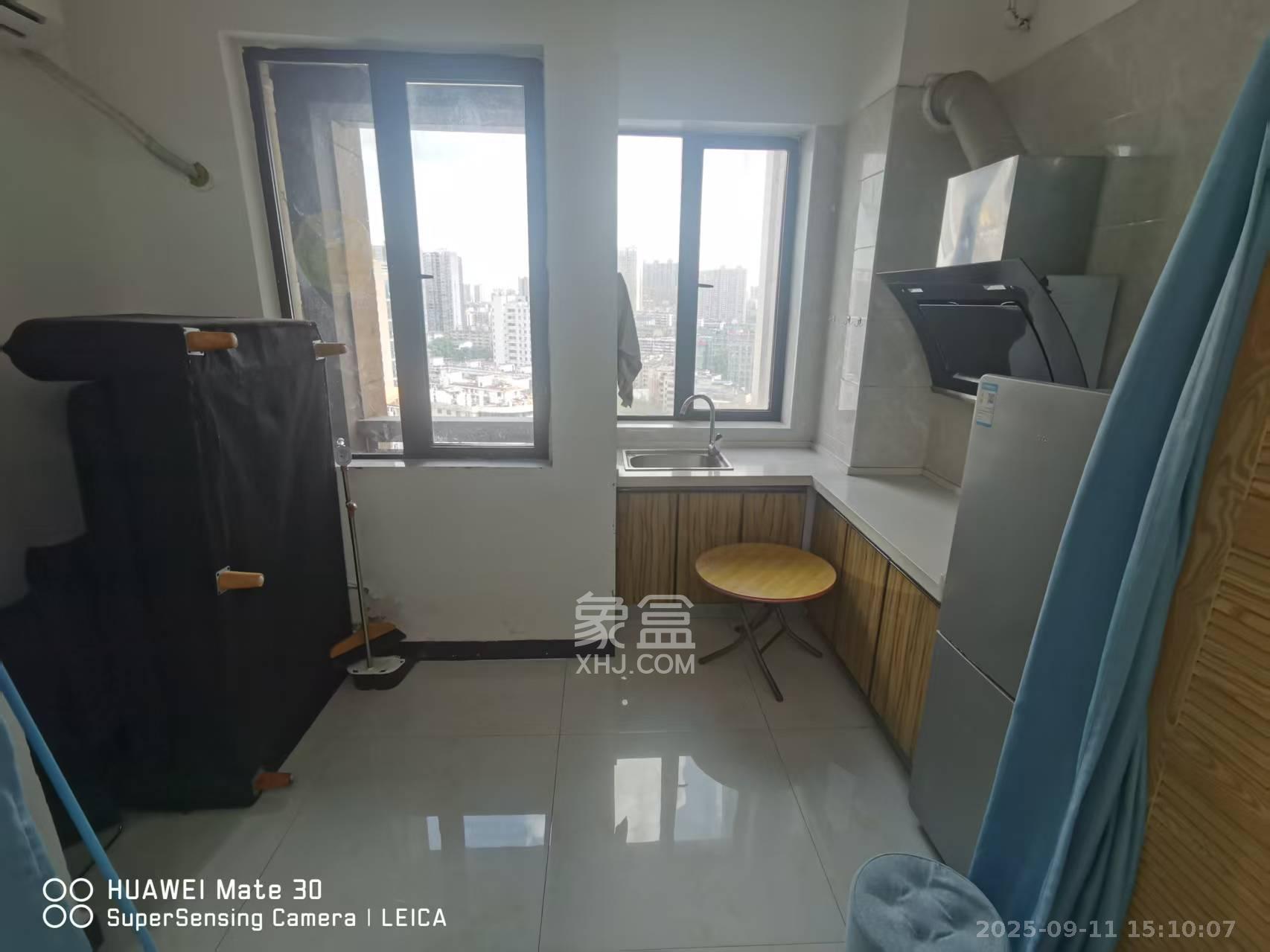 长房天翼未来城  1室0厅1卫    1500.0元/月 长房天翼未来城  1室0厅1卫    1500.0元/月室内图