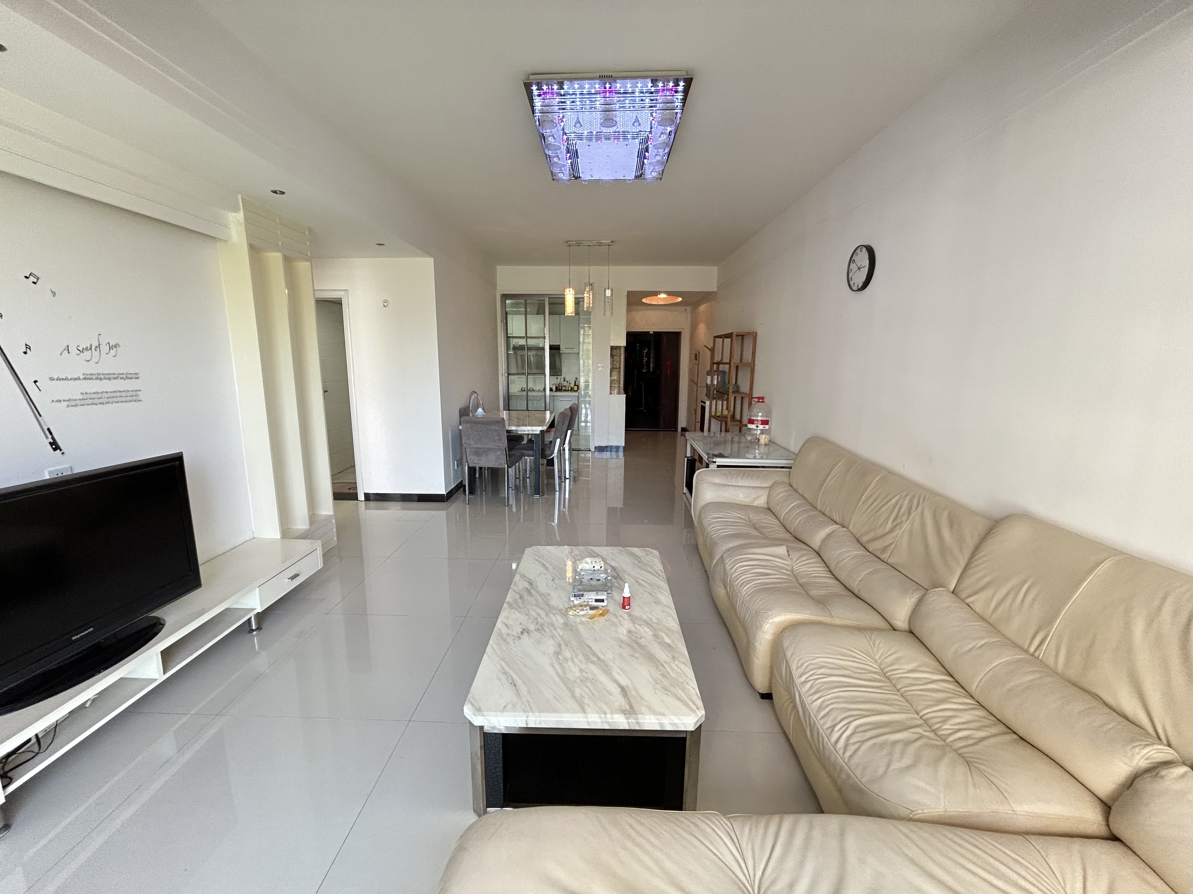 逸臣桃源 2室2厅1卫 1300.0元/月 逸臣桃源 2室2厅1卫 1300.0元/月室内图