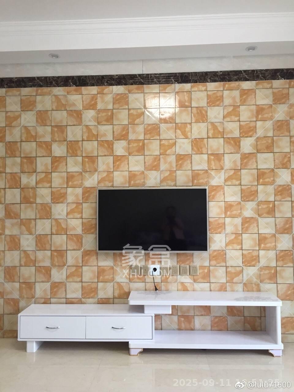 鑫远御文台二期  2室2厅1卫    2300.0元/月 鑫远御文台二期  2室2厅1卫    2300.0元/月室内图