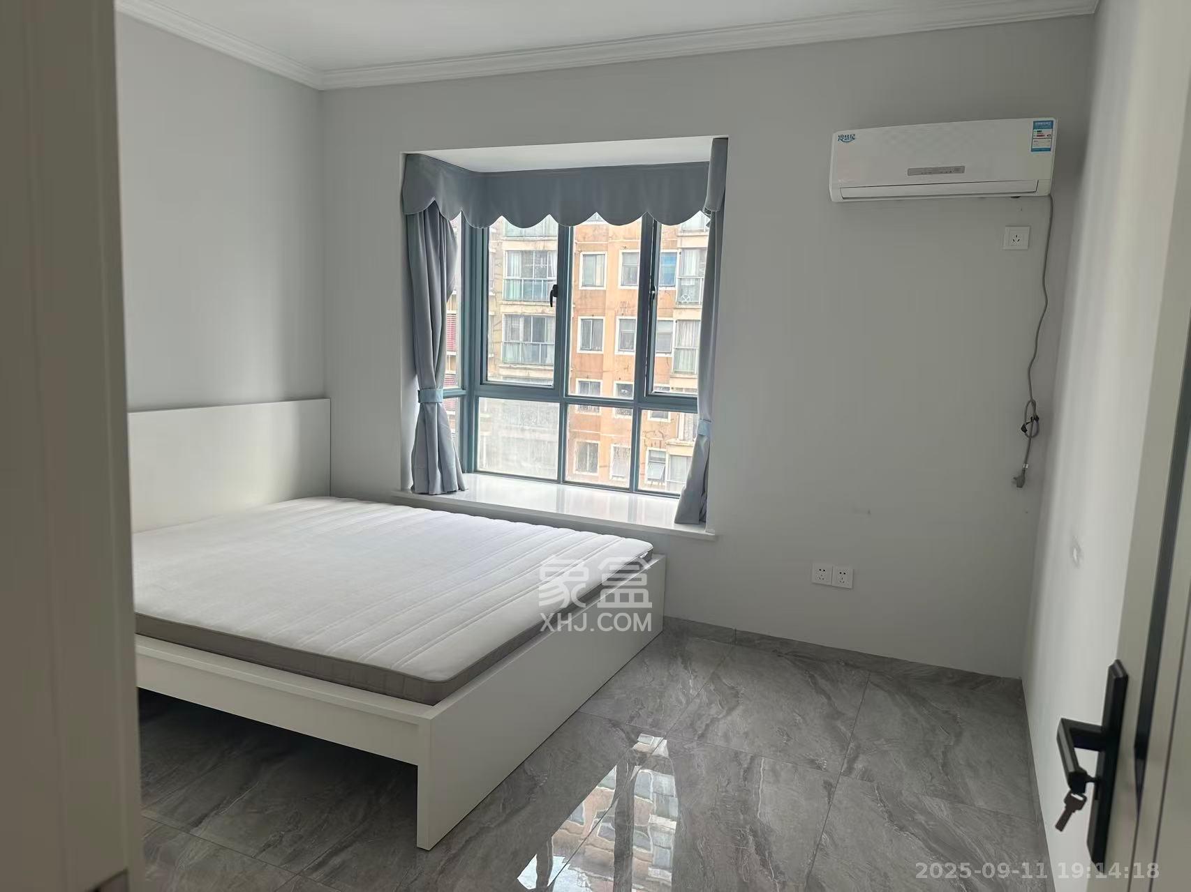 标志浪漫满屋(枫景公寓) 2室2厅1卫 2200.0元/月 标志浪漫满屋(枫景公寓) 2室2厅1卫 2200.0元/月室内图