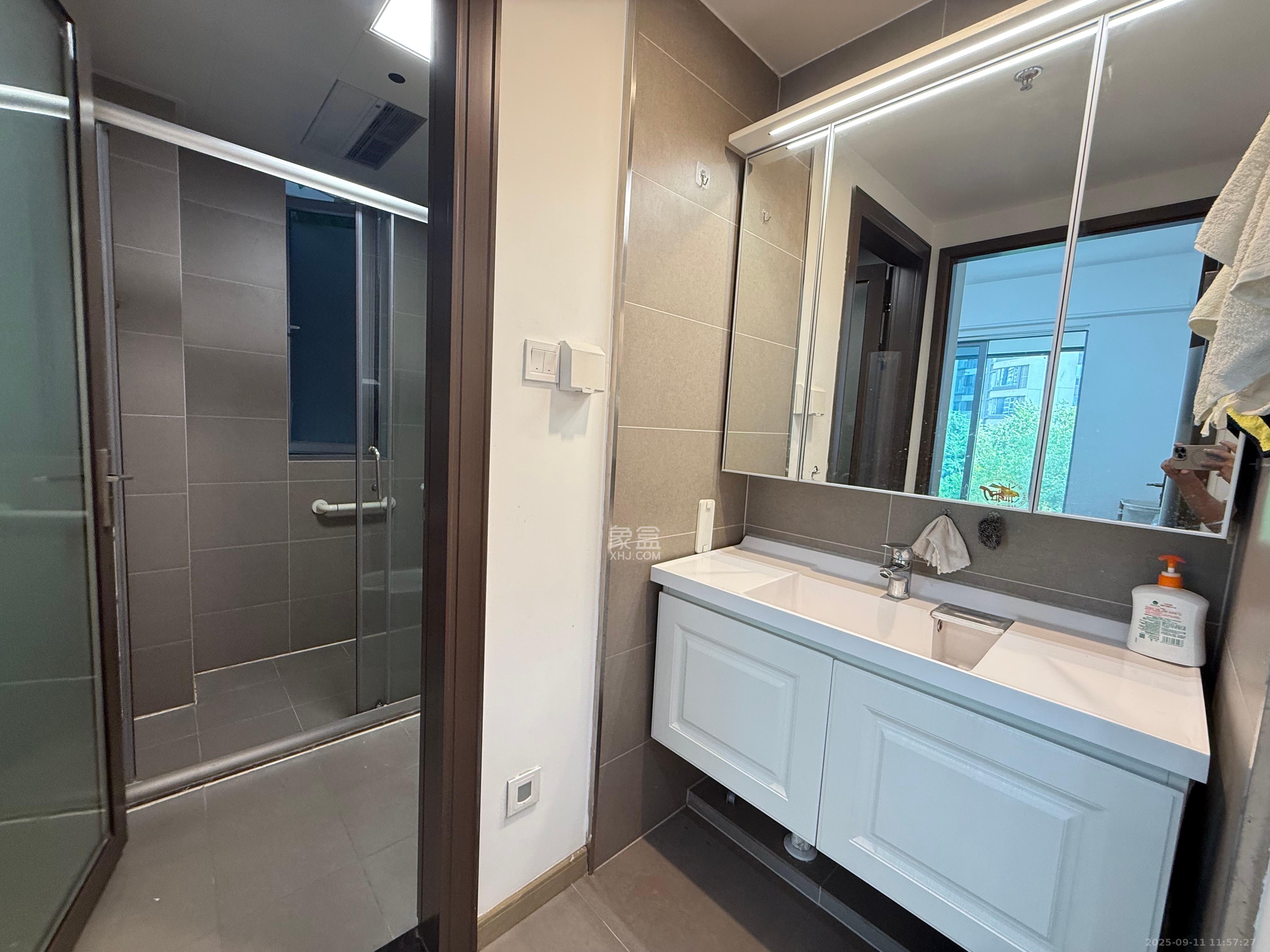 保利天禧C区  4室2厅2卫    6200.0元/月室内图