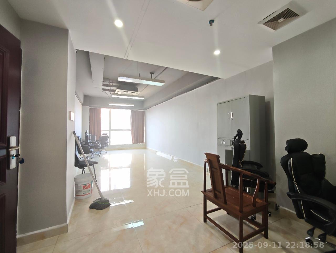 天健壹平方英里（天健芙蓉盛世二期）   260.0㎡      14500.0元/月室内图