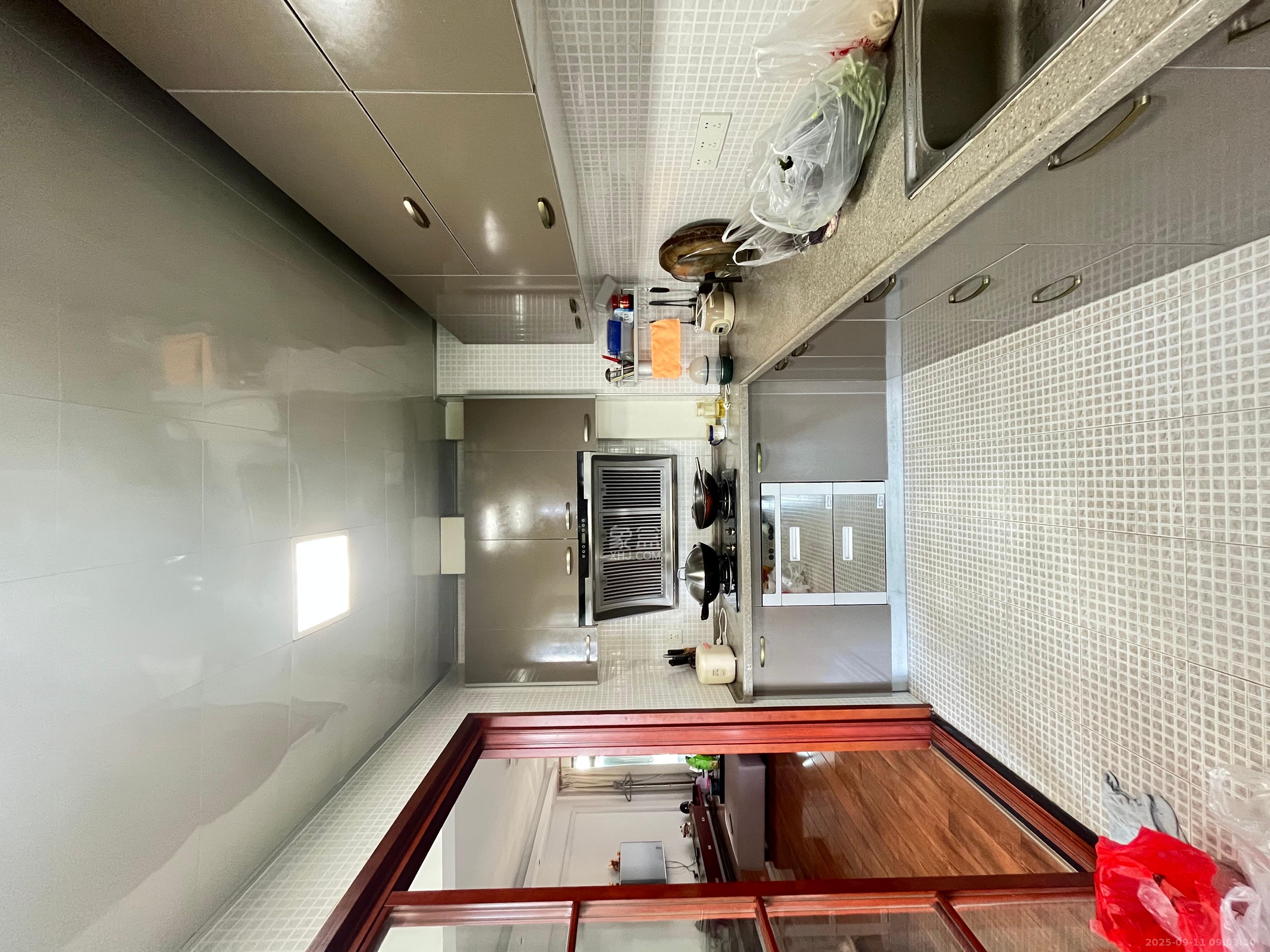 藏珑湖上国际花园 3室2厅2卫 3500.0元/月 藏珑湖上国际花园 3室2厅2卫 3500.0元/月室内图