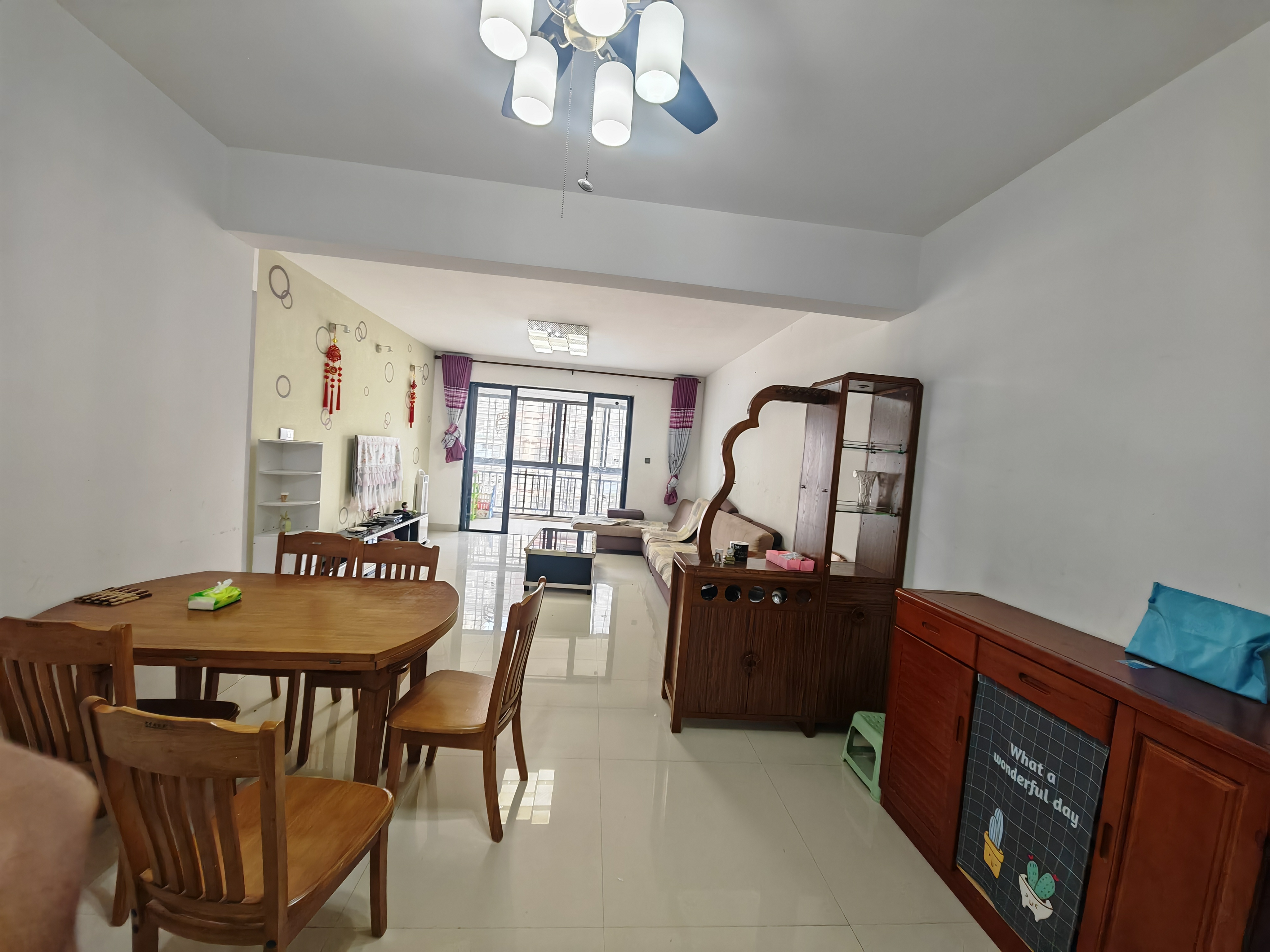 润江财苑 3室2厅2卫 2700.0元/月 润江财苑 3室2厅2卫 2700.0元/月室内图