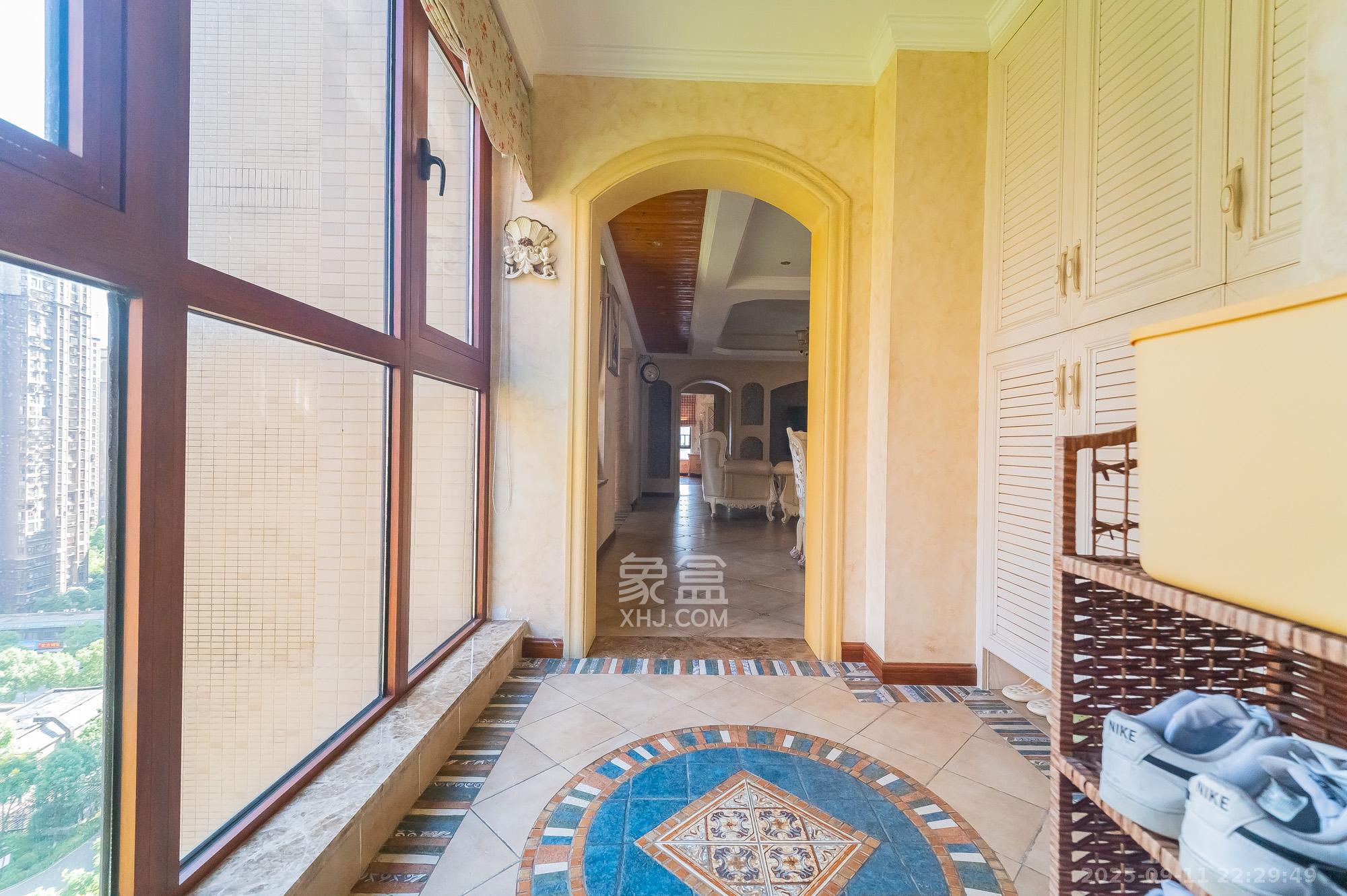 华润凤凰城三期  4室2厅2卫    149.0万 华润凤凰城三期  4室2厅2卫    149.0万其他