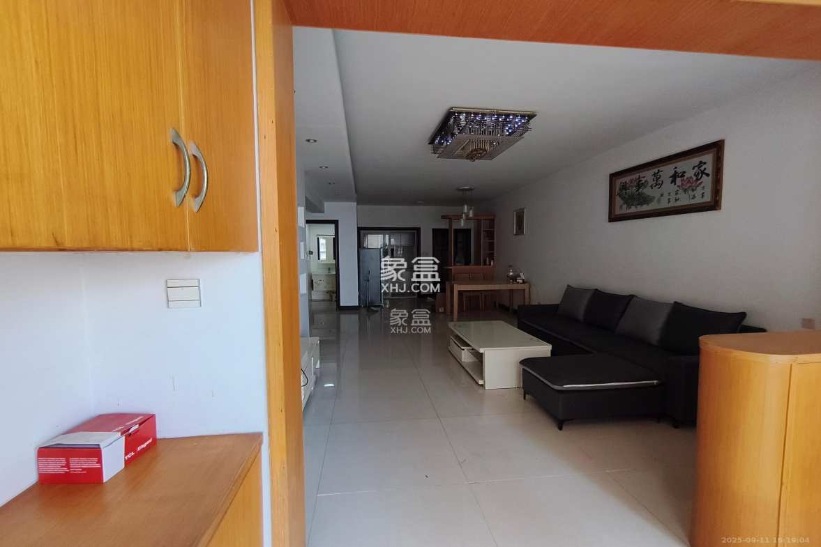 紫晶城 1室2厅1卫 1600.0元/月 紫晶城 1室2厅1卫 1600.0元/月室内图