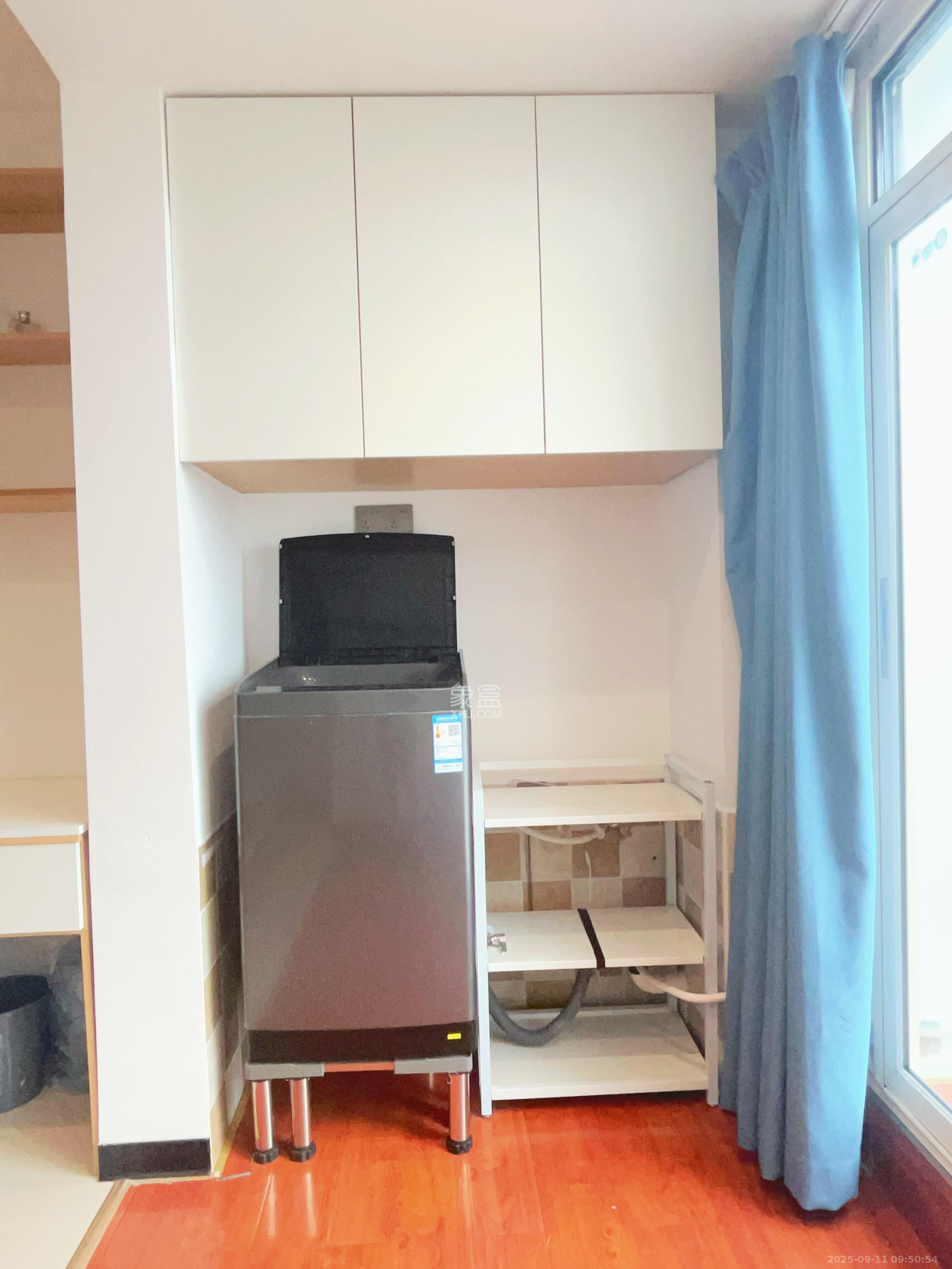 明城国际  1室1厅1卫    2400.0元/月 明城国际  1室1厅1卫    2400.0元/月室内图1