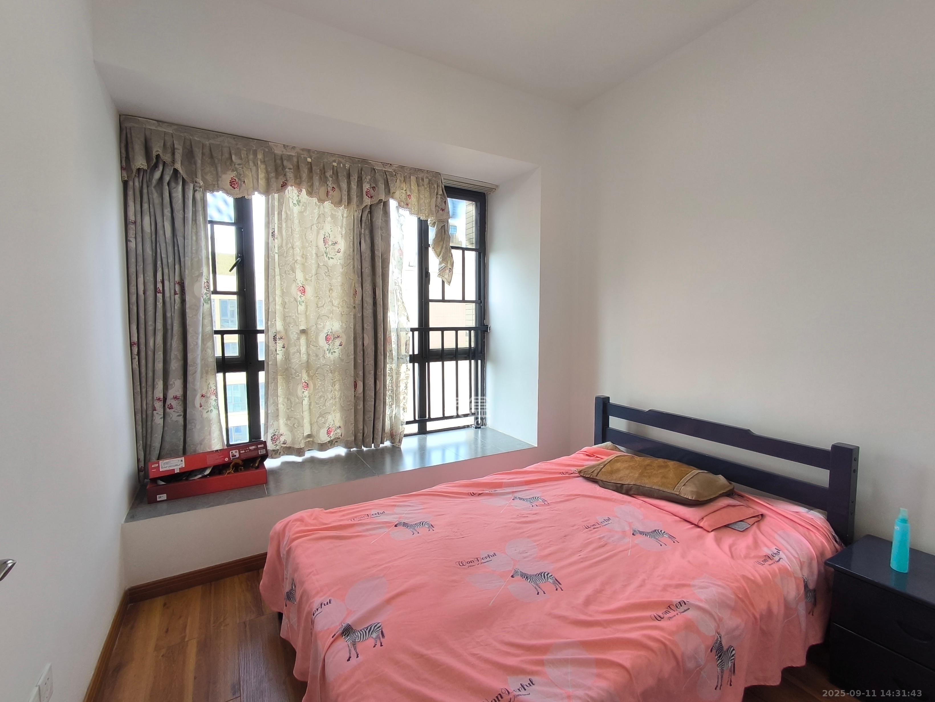 湖南报业文化城（米地亚家园）  3室2厅1卫    1800.0元/月室内图