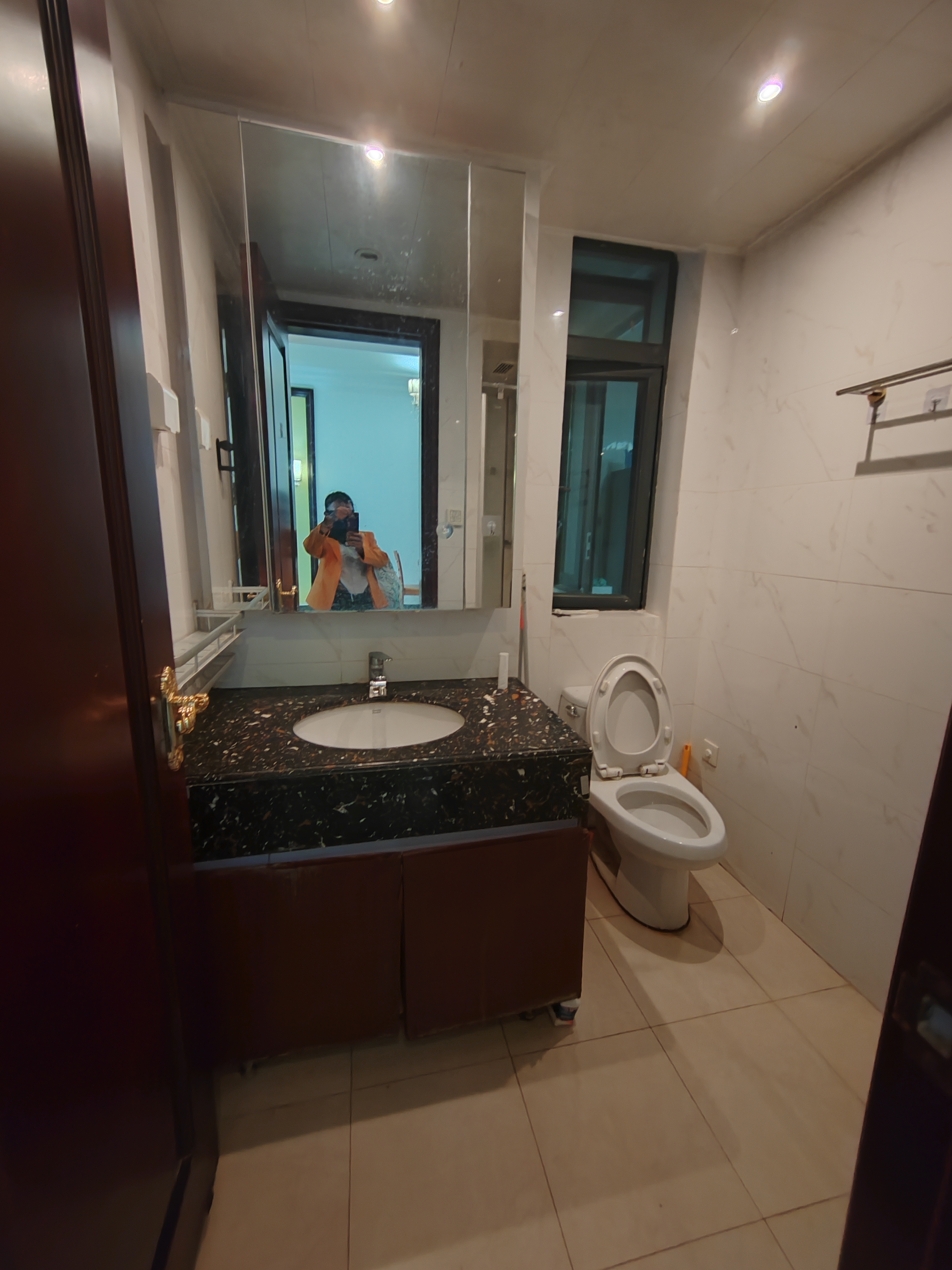 恒大美丽沙天寰湾 2室1厅1卫 128.0万 恒大美丽沙天寰湾 2室1厅1卫 128.0万客厅