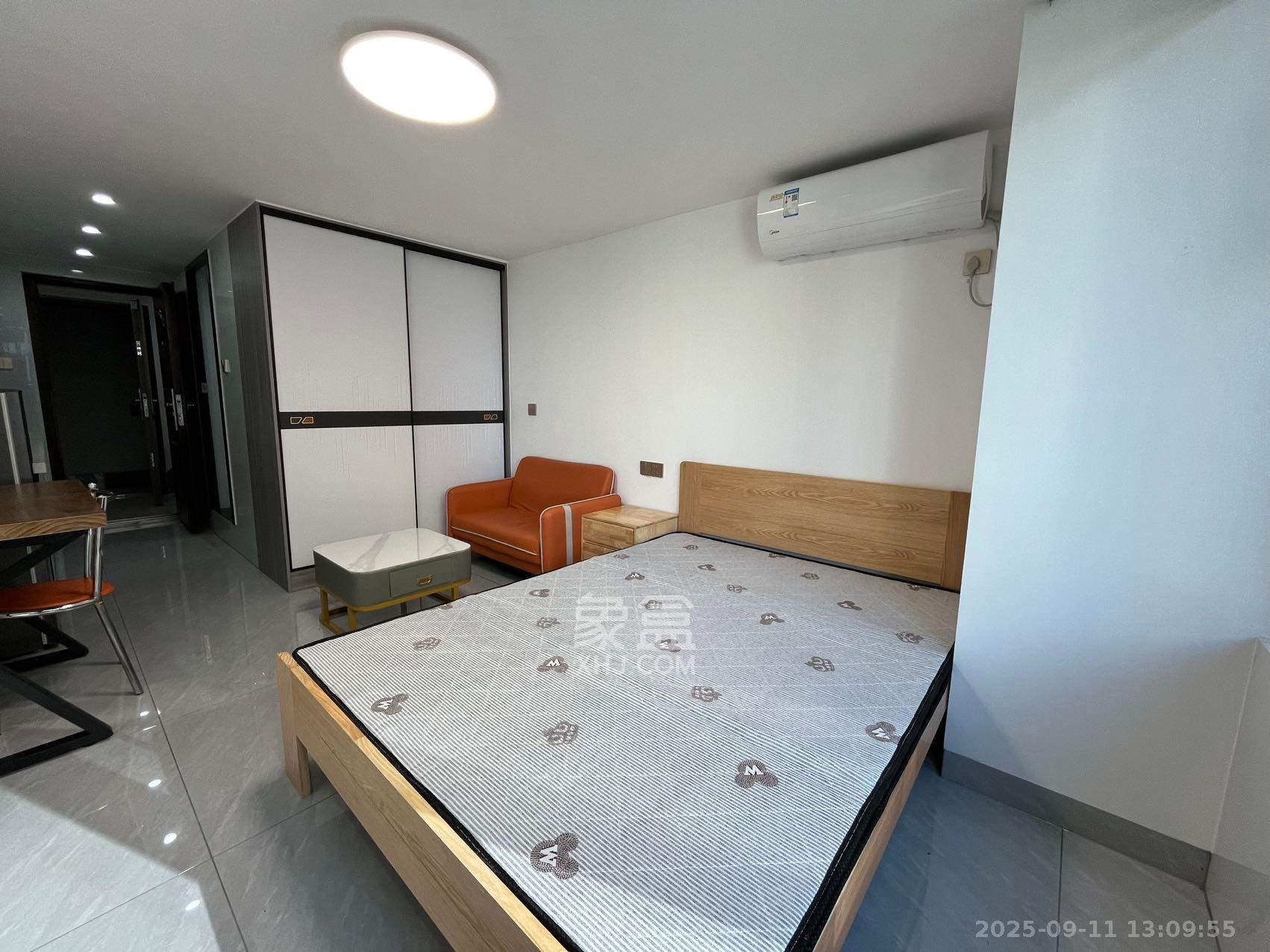 新城悦隽公园  1室1厅1卫    1080.0元/月 新城悦隽公园  1室1厅1卫    1080.0元/月室内图