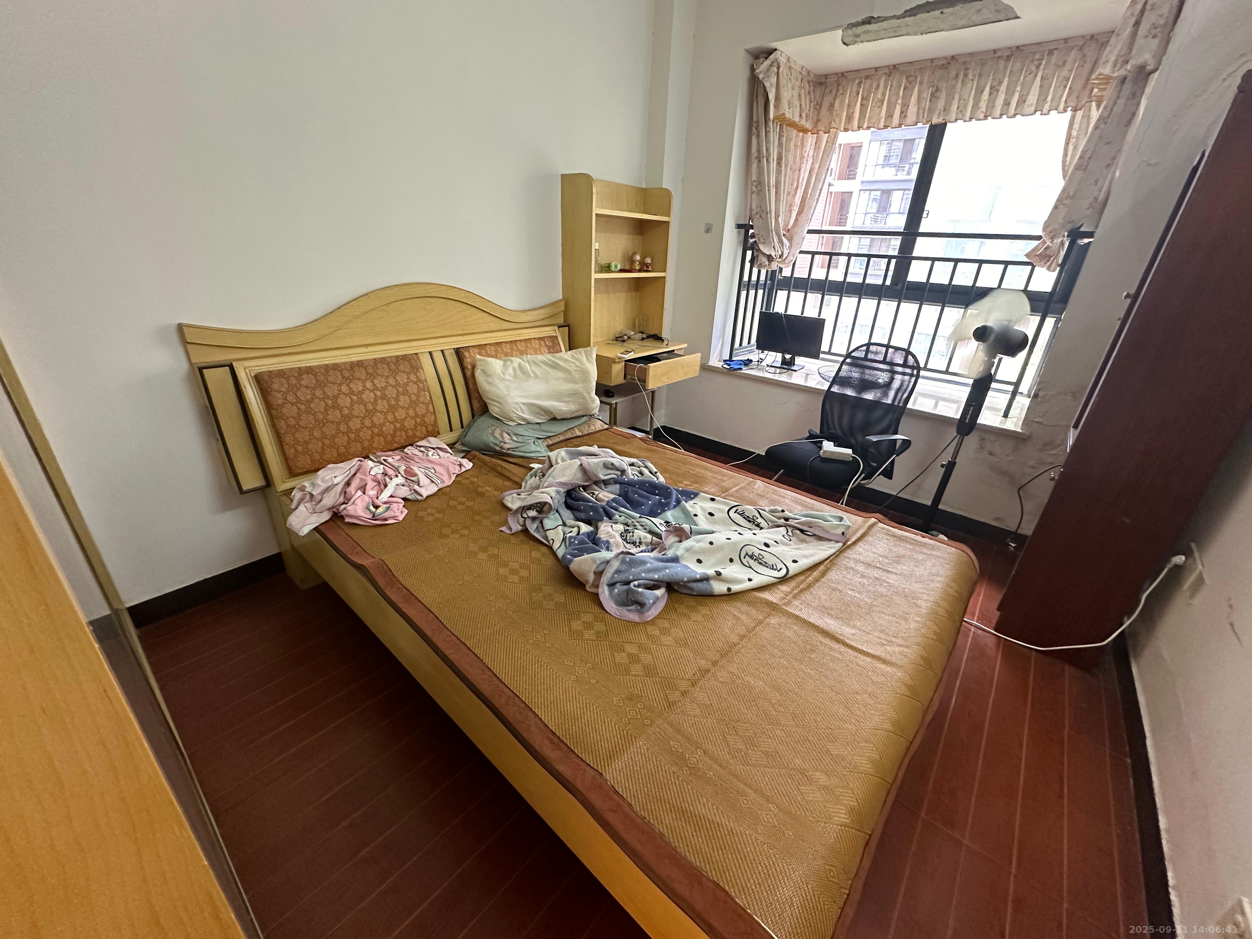 瑞都华庭（华庭美苑）  4室1厅1卫    2100.0元/月室内图